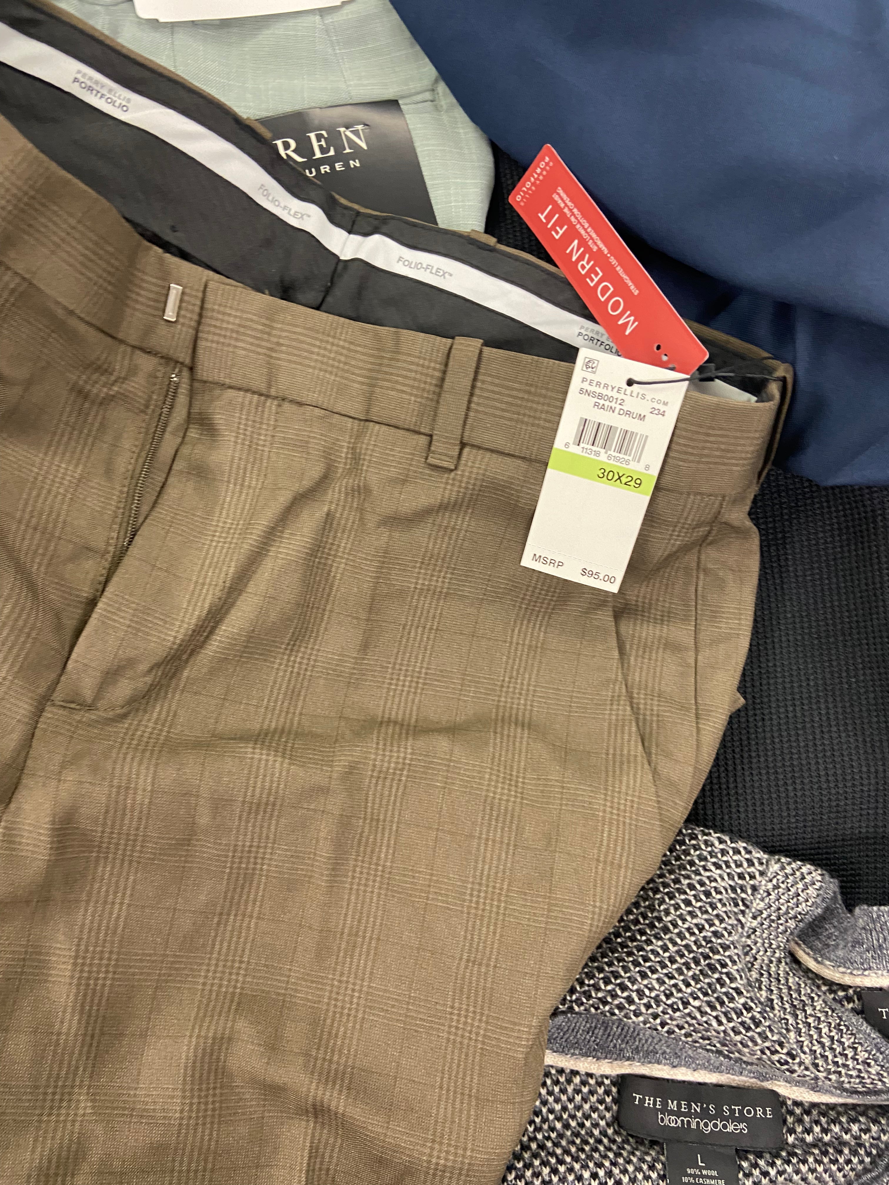 Men's Clothing Dress Pants & Others Wholesale Lot, LAUREN RALPH LAUREN, BANANA REPUBLIC, THE MEN'S STORE, SPYDER, PERRY ELLIS and more, 13 items, Shelf Pulls, MSRP $1,141