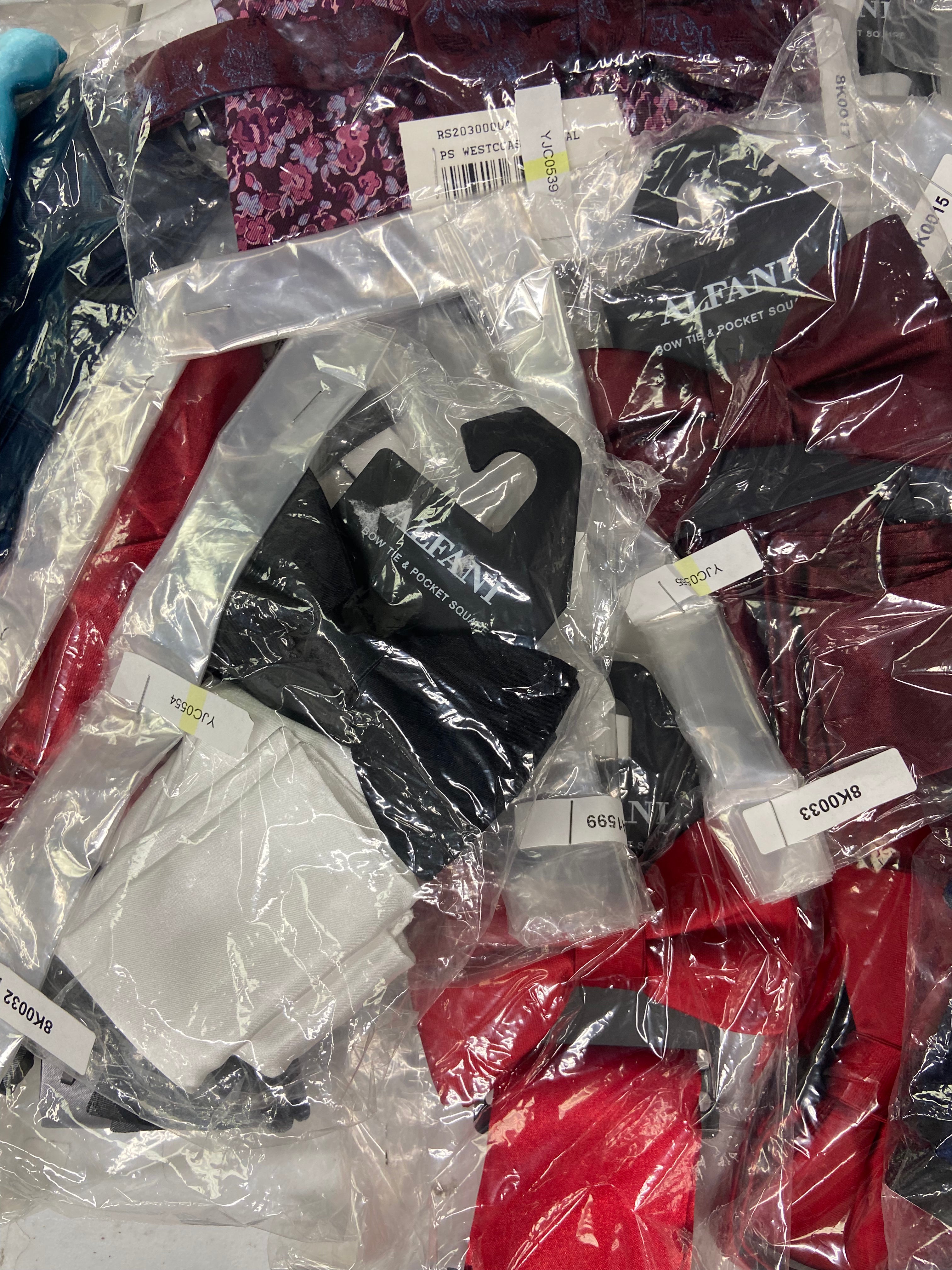 Men's Bow Ties & Pocket Squares Sets Wholesale Lot, COUNTESS MARA, ALFANI and more, 73 items, CUSTOMER RETURNS
