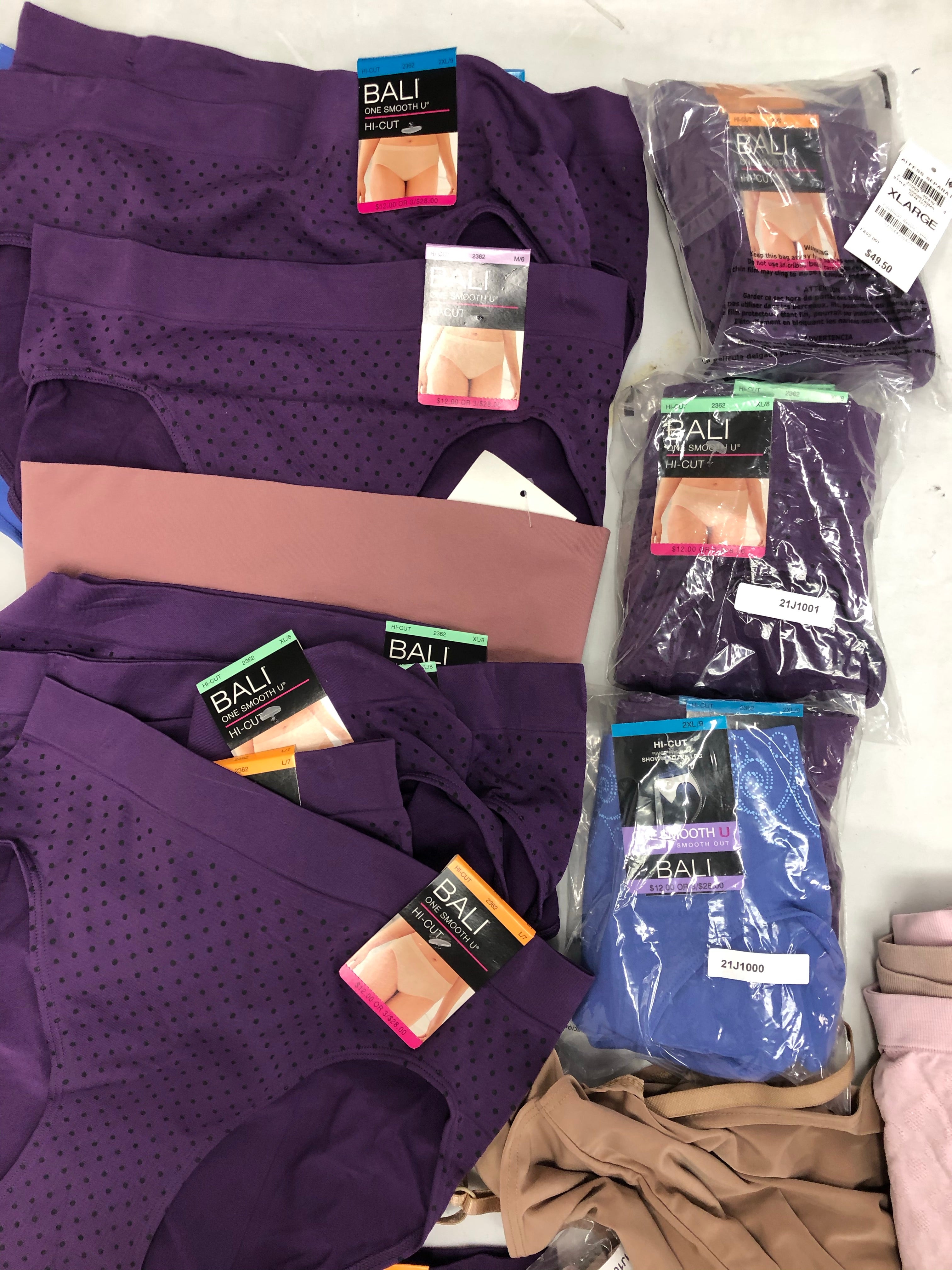 Women's Clothing Intimates Wholesale Lot, SCULPTRESS, WACOAL, SPANX, BALI, CHARTER CLUB and more, 35 items, Shelf Pulls, MSRP $805