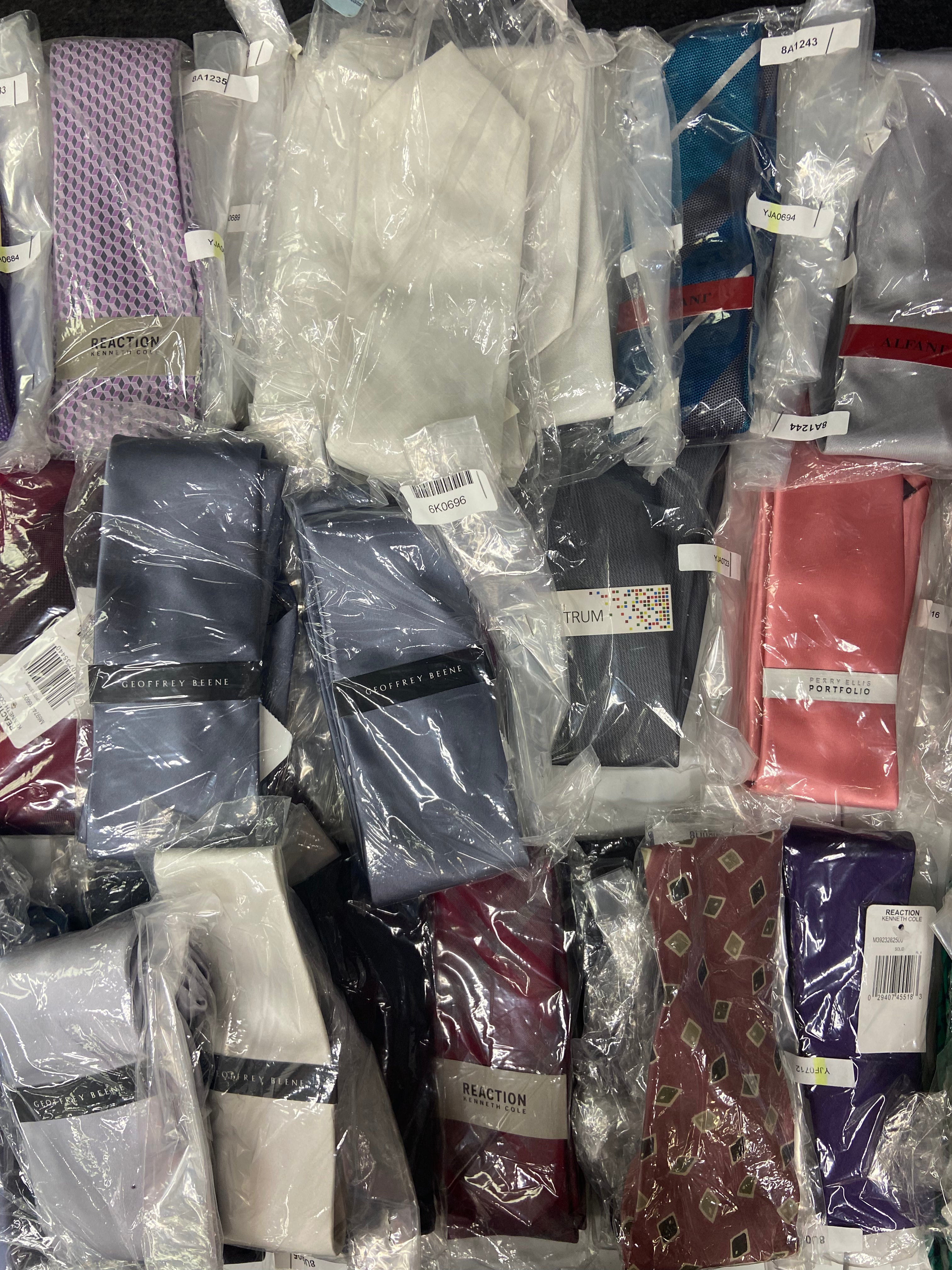 Men's Neckties Wholesale Lot, TOMMY HILFIGER, JOHN ASHFORD, MICHAEL KORS, KENNETH COLE,  CALVIN KLEIN, GEOFFREY BEENE, BAR III and more, 92 items, CUSTOMER RETURNS