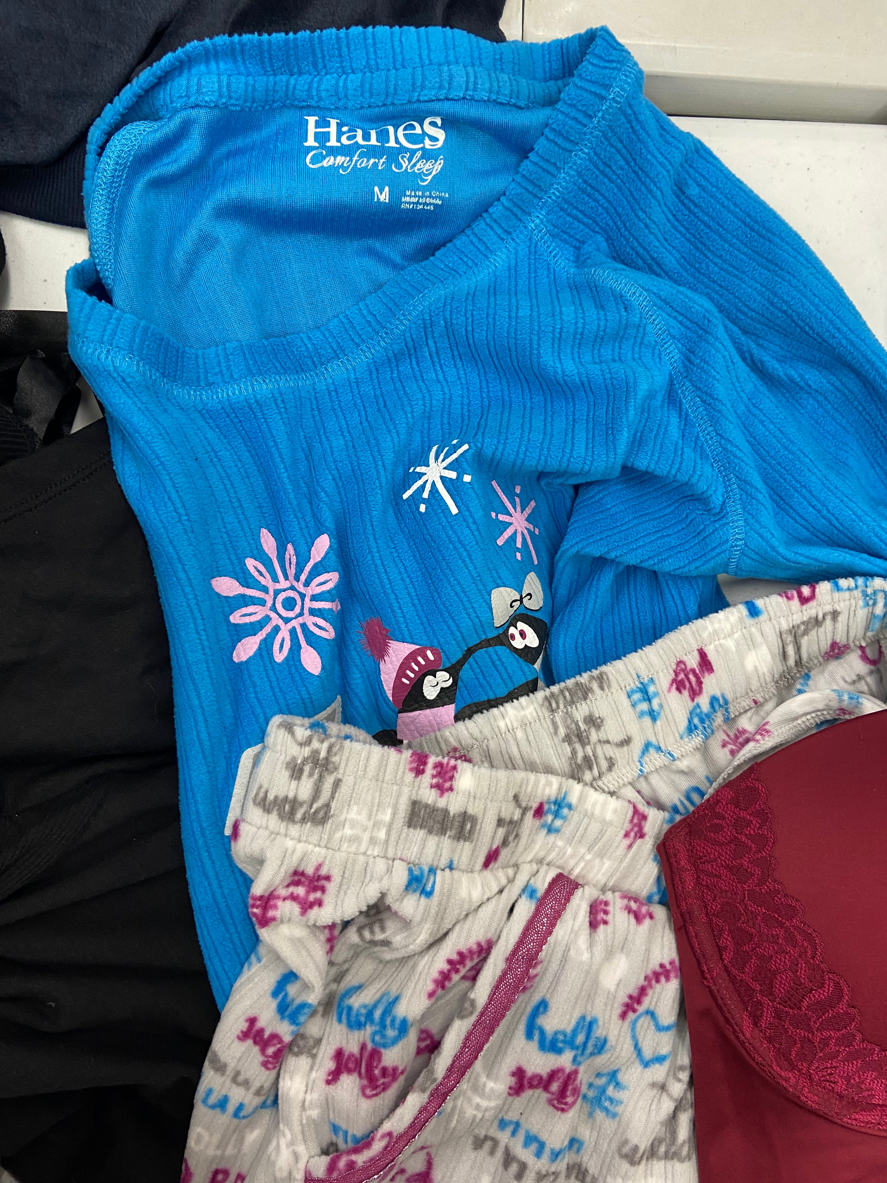 Women's Intimates (Sleepwear & Underwear) Wholesale Lot, WACOAL, SPLENDID, FREE PEOPLE, HANES, BALI, MAIDENFORM and more, 28 items, Shelf Pulls, MSRP $649