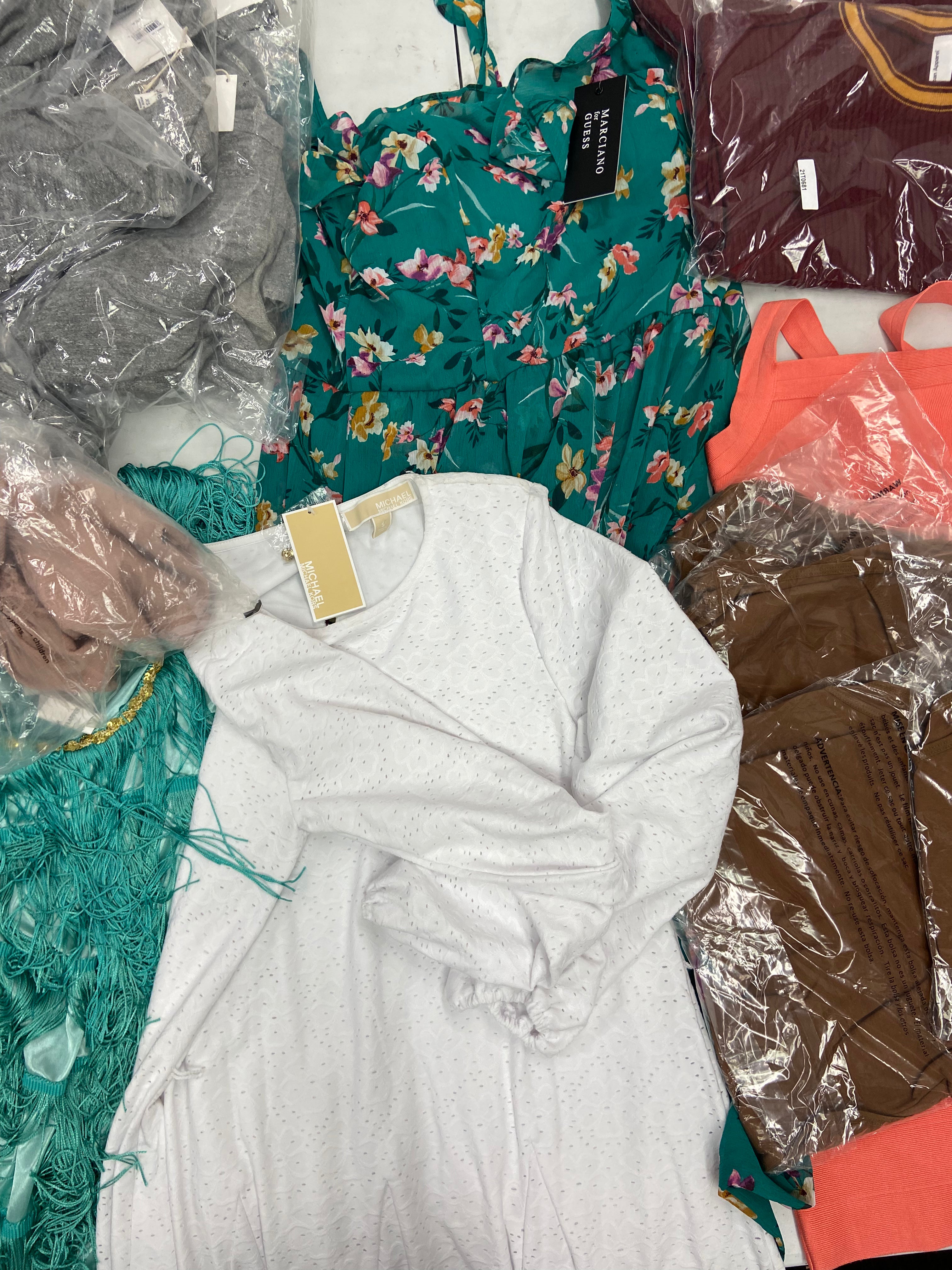 Women's Clothing Dresses, Rompers & Others Wholesale Lot, MICHAEL KORS, GUESS, SPLENDID, FREE PEOPLE, AMERICAN APPAREL and more, 15 items, Shelf Pulls, MSRP $1,456
