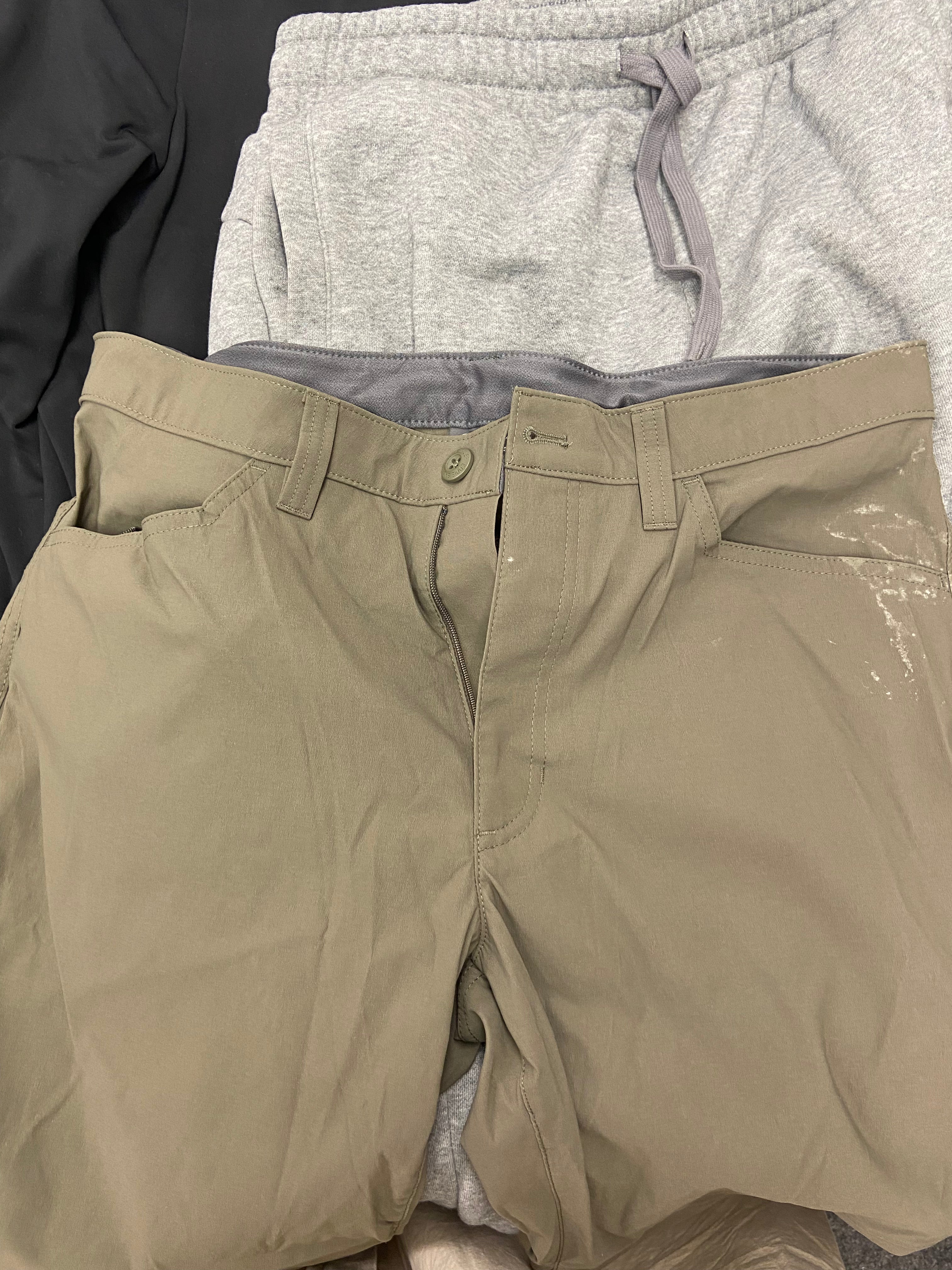 Men's Clothings Pants and Jeans, Wholesale Lot, PUMA, FILA, WEATHERPROOF VINTAGE, EDDIE BAUER, CHAPS and more, 11 items, CUSTOMER RETURNS