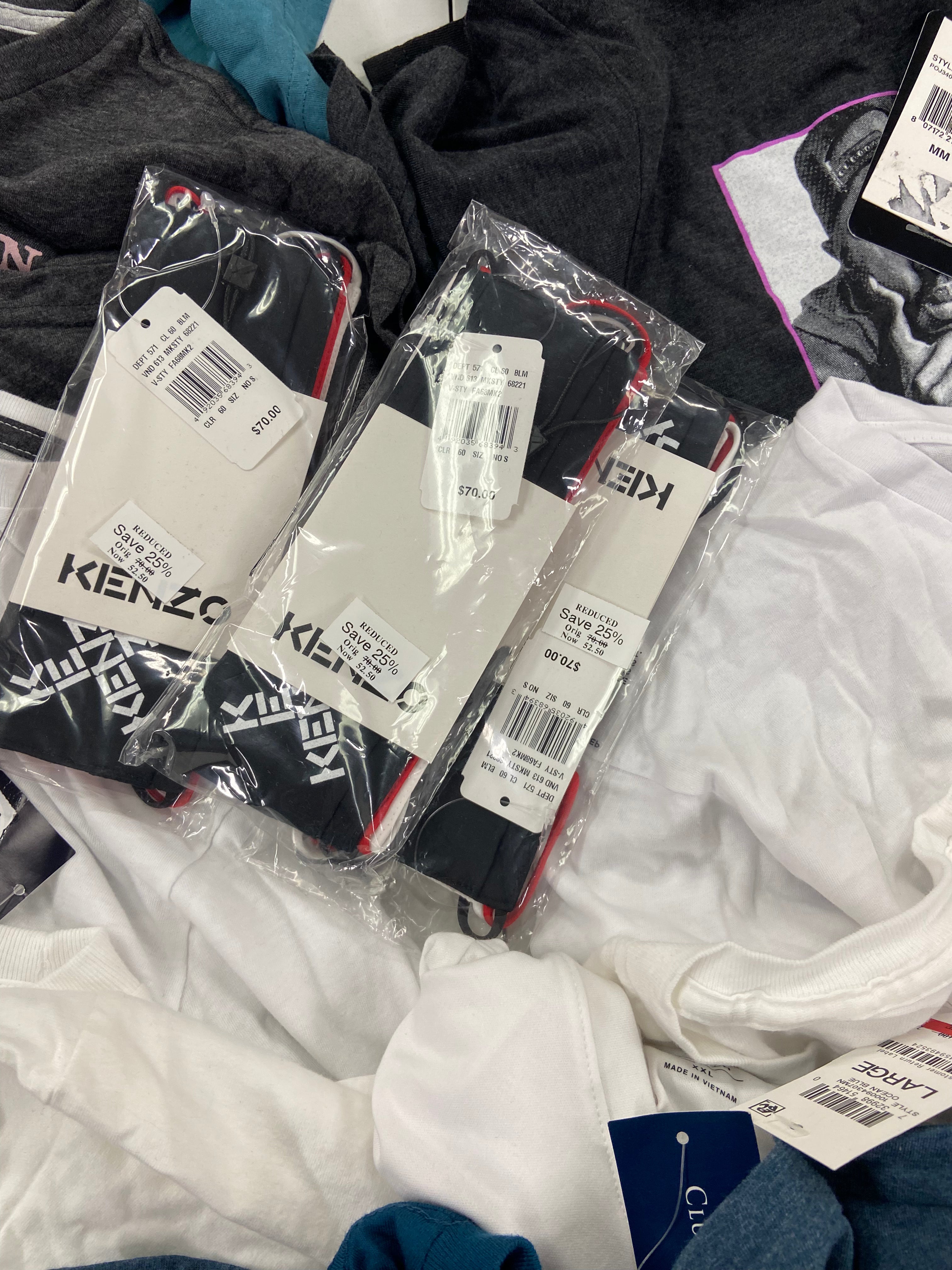 Men's Clothing T-Shirts & Other Tops, Wholesale Lot, ADIDAS, CALVIN KLEIN, NIKE, THE NORTH FACE, VOLCOM, PHILCOS, JUNKFOOD and more,  26 items, Shelf Pulls, MSRP $1,119
