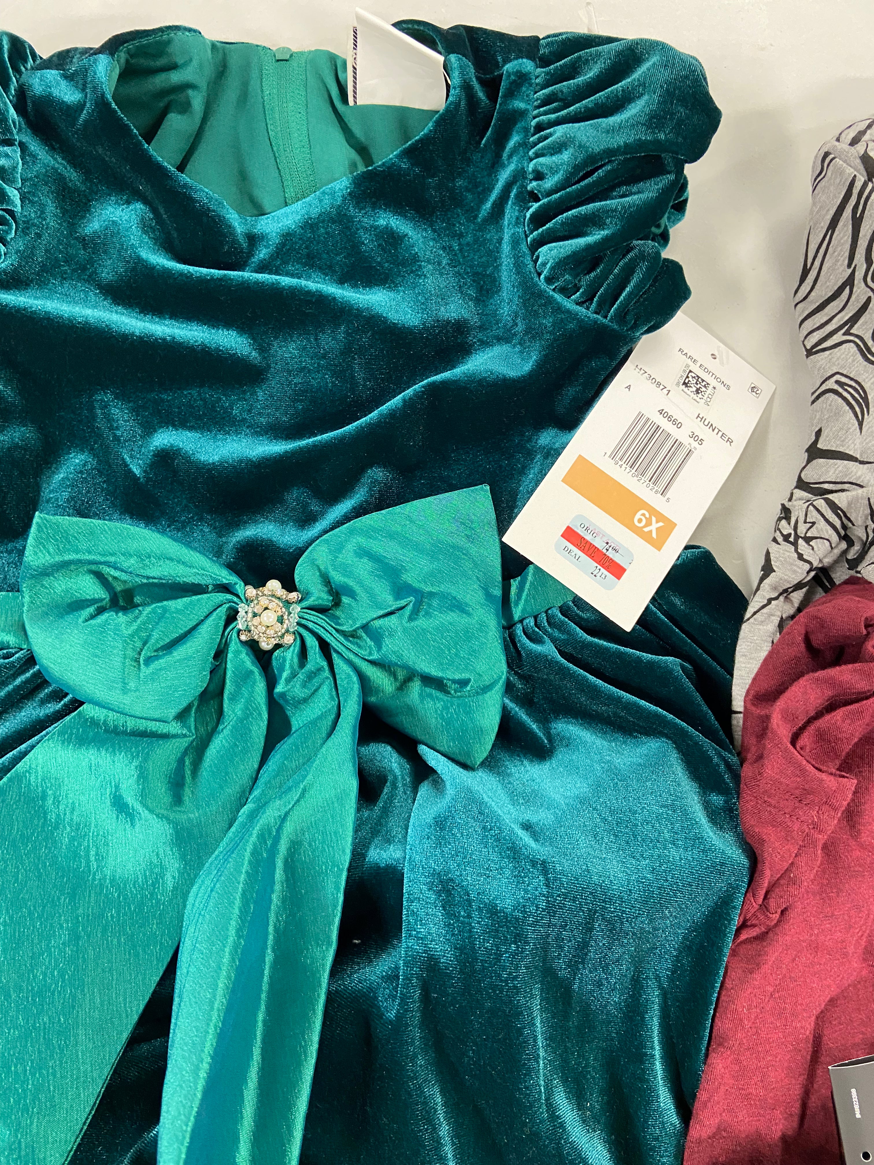 Kid's Clothing Assorted Wholesale Lot, NIKE, LEVI'S, ADIDAS, POLO RALPH LAUREN, RARE EDITIONS, DISNEY, UNDER ARMOUR and more, 19 items, Shelf Pulls, MSRP $562