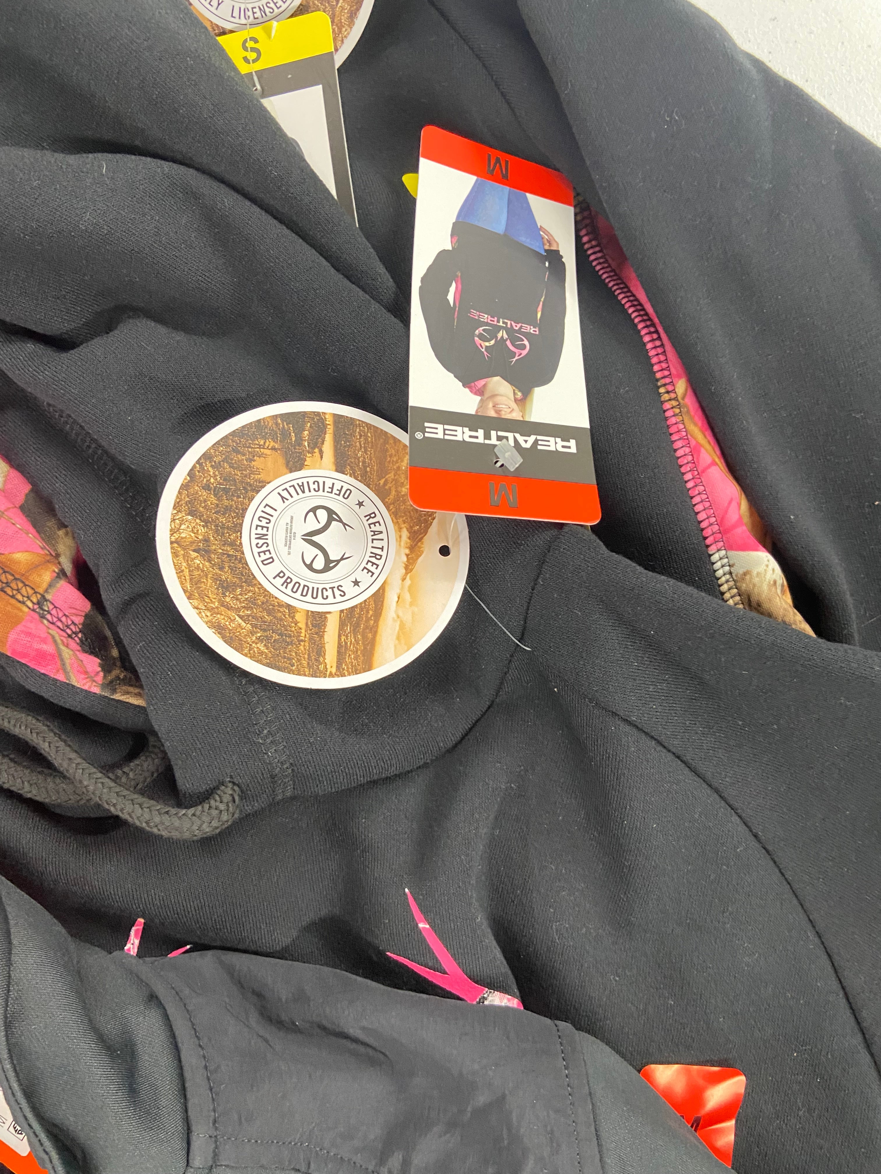 Women's Clothing Assorted Wholesale Lot, MICHAEL KORS, FREE PEOPLE, THE NORTH FACE, BASS OUTDOOR, SANCTUARY and others,11 items, Shelf Pulls, MSRP $739