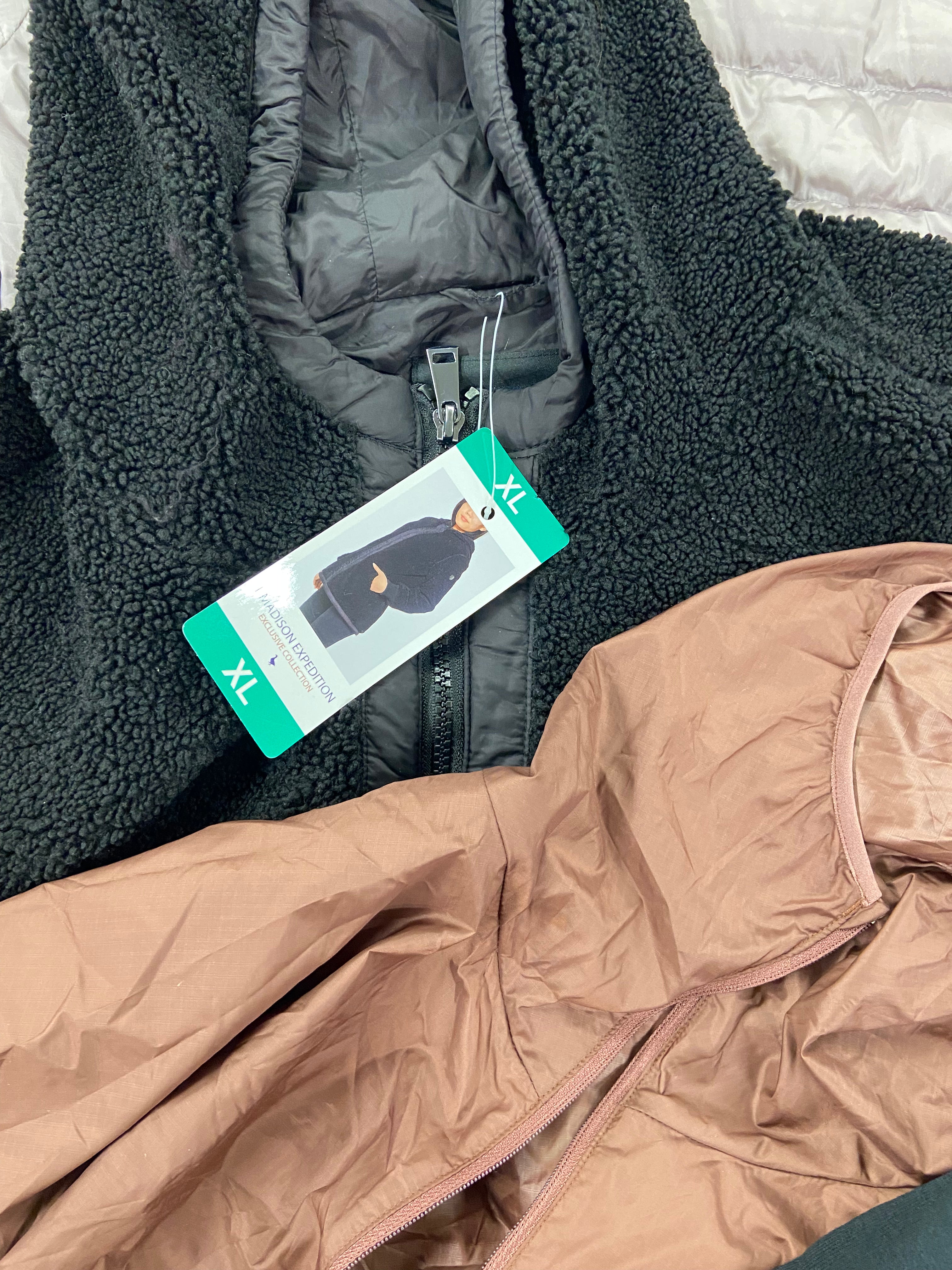 Women's Clothing Jackets & Others, Wholesale Lot, MARMOT, CALVIN KLEIN, AVENTURE, 1 MADISON, ANDREW MARC and more, 6 items, Shelf Pulls, MSRP $485