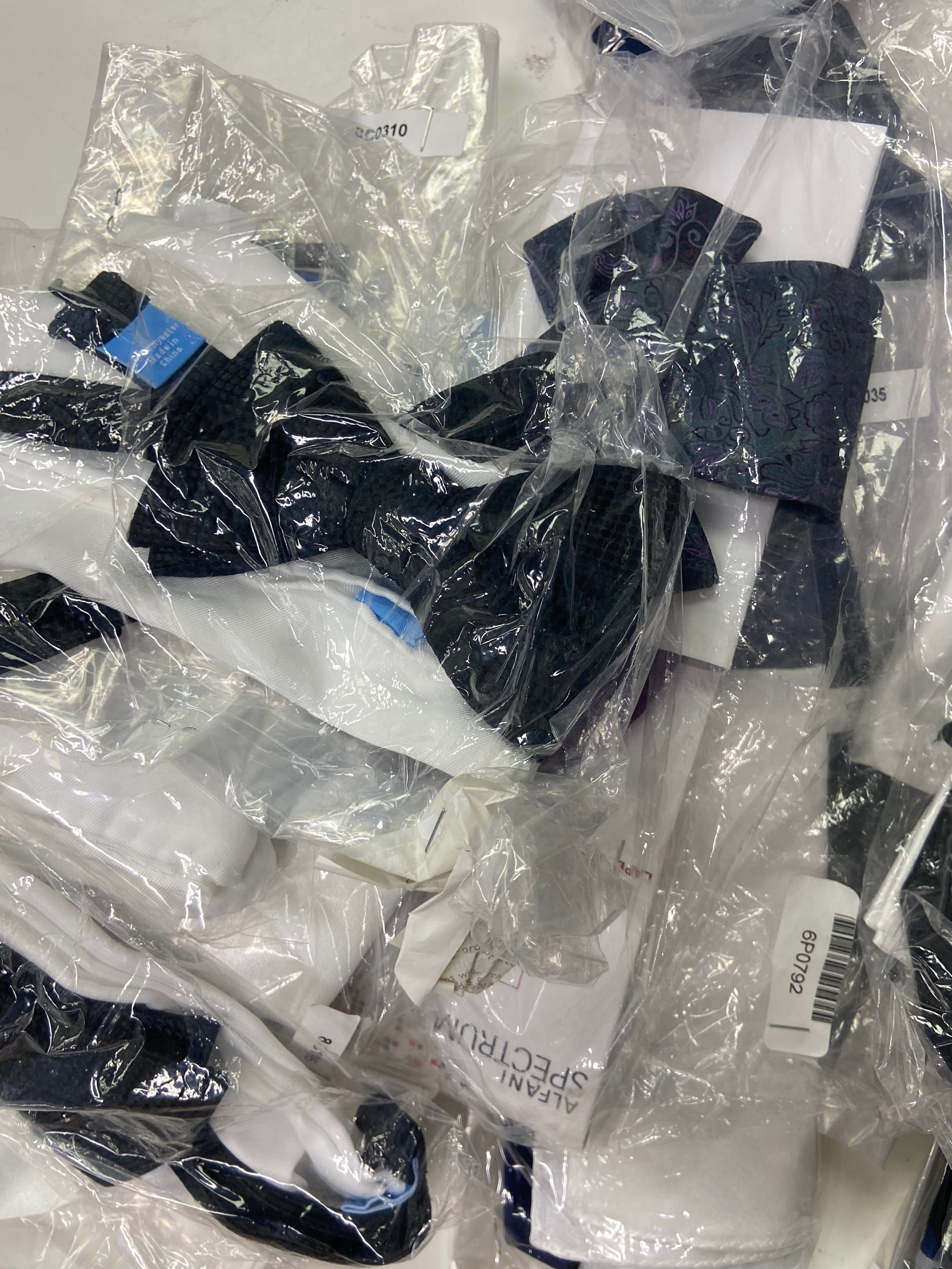 Men's Bow Ties & Pocket Squares Sets Wholesale Lot, COUNTESS MARA, ALFANI and more, 73 items, CUSTOMER RETURNS