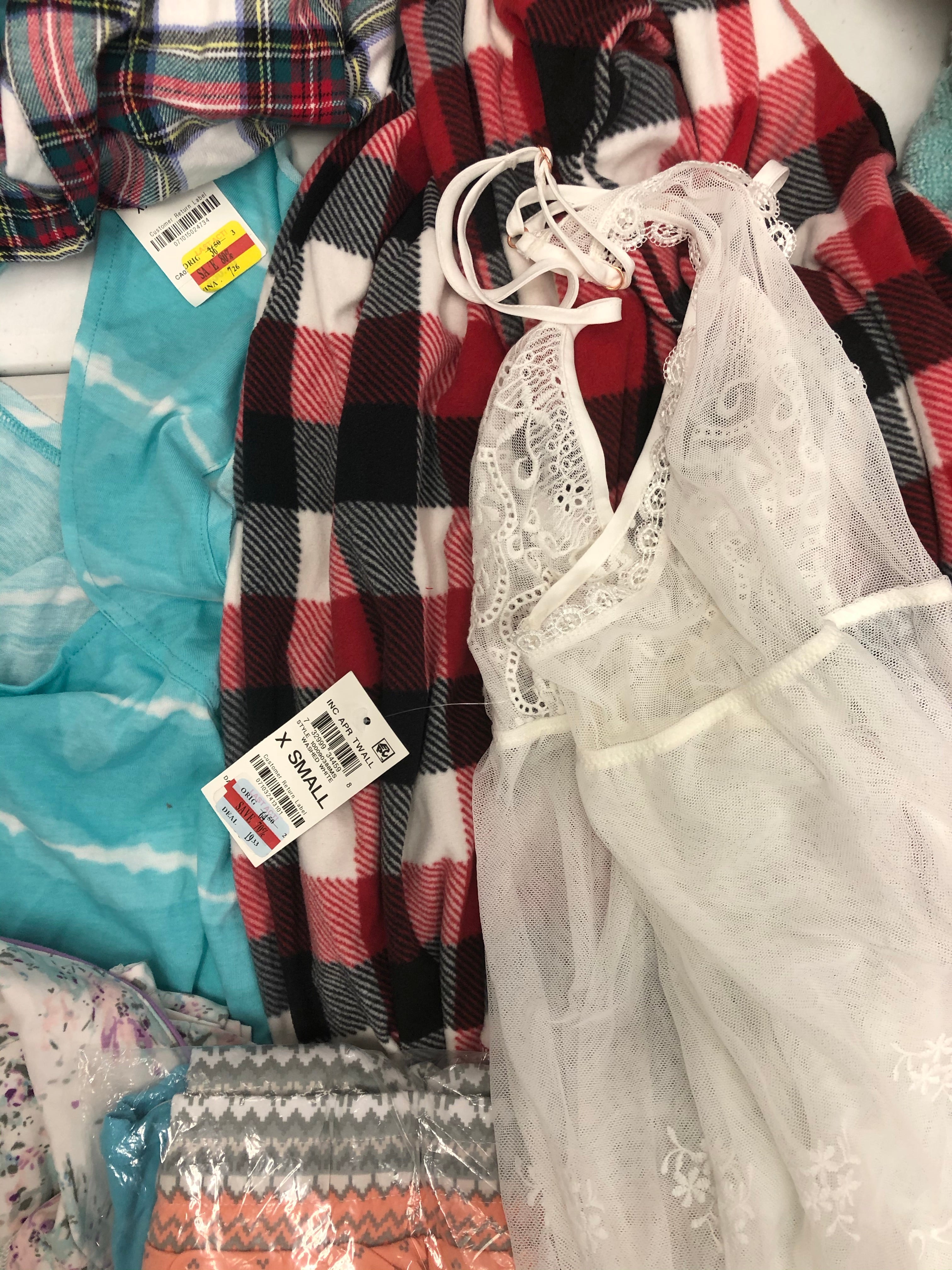 Women's Clothing INTIMATES, Pajamas Wholesale Lot, HANES, CHARTER CLUB, MUK LUKS, FAMILY PJS and more, 14 Units, Shelf Pulls, MSRP $621