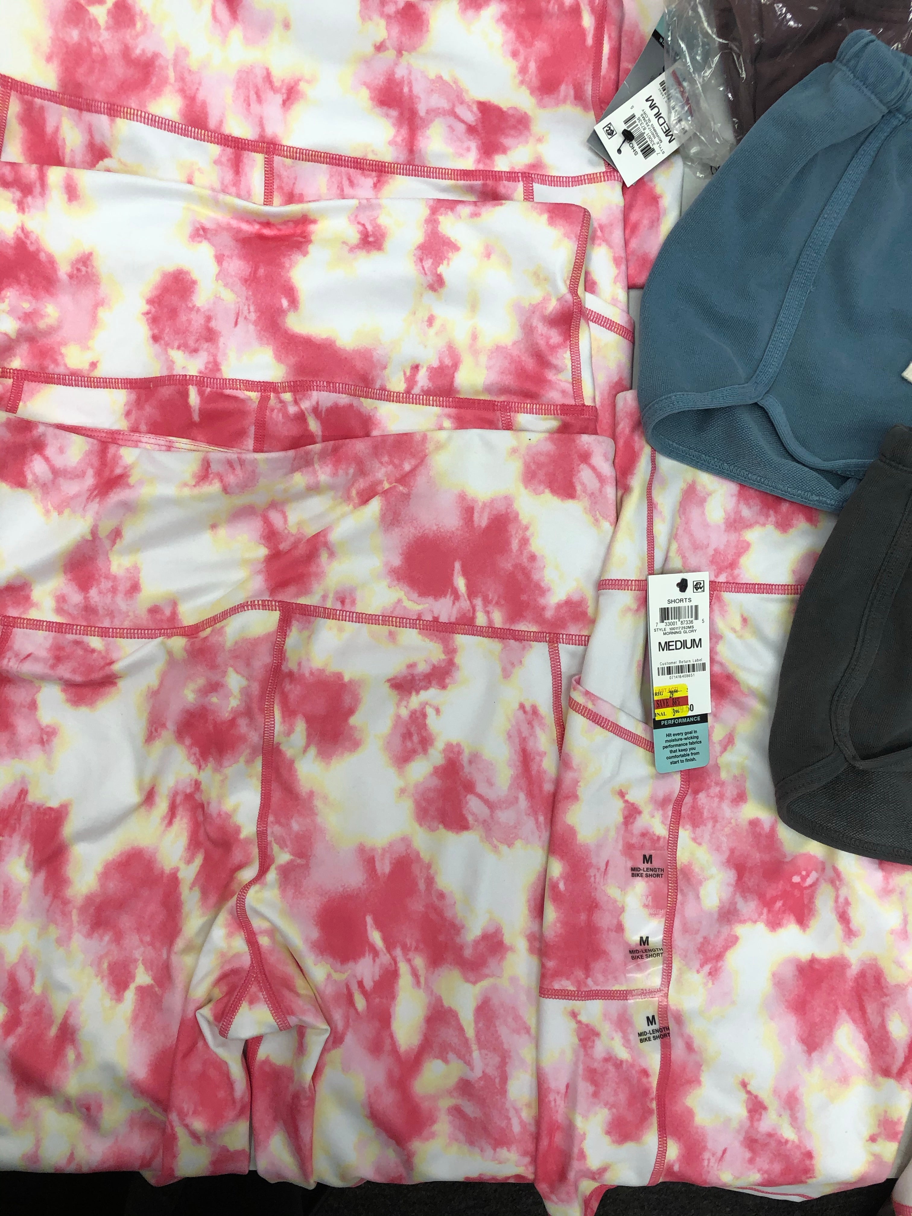 Women's Clothing Assorted Activewear Wholesale Lot, AMERICAN APPAREL, IDEOLOGY, 20 items, Shelf Pulls, MSRP $827