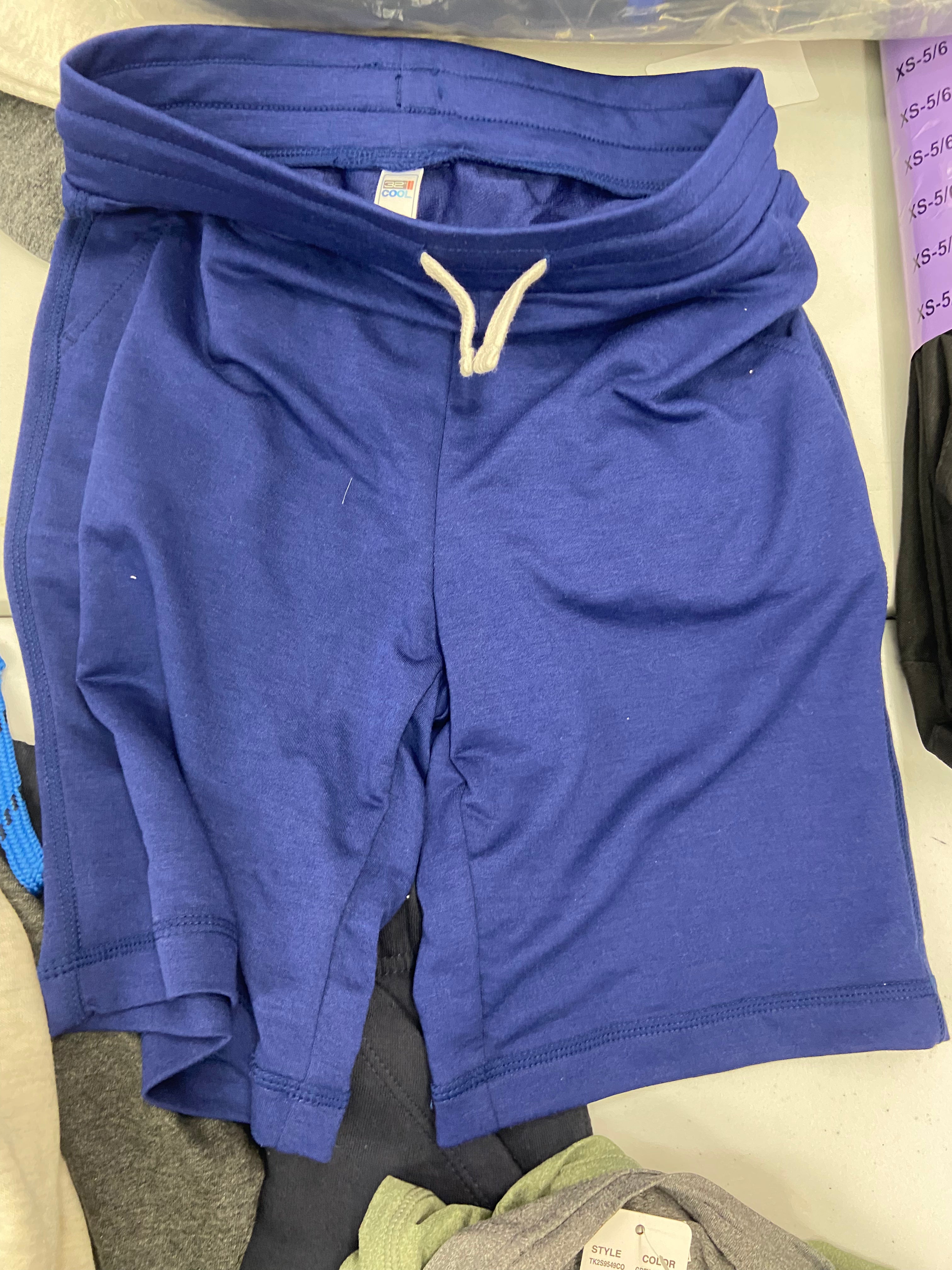 Kid's Clothing Wholesale Lot, GERRY, 32 DEGREE, LEE, KHQ and more, 9 items, Shelf Pulls, MSRP $369