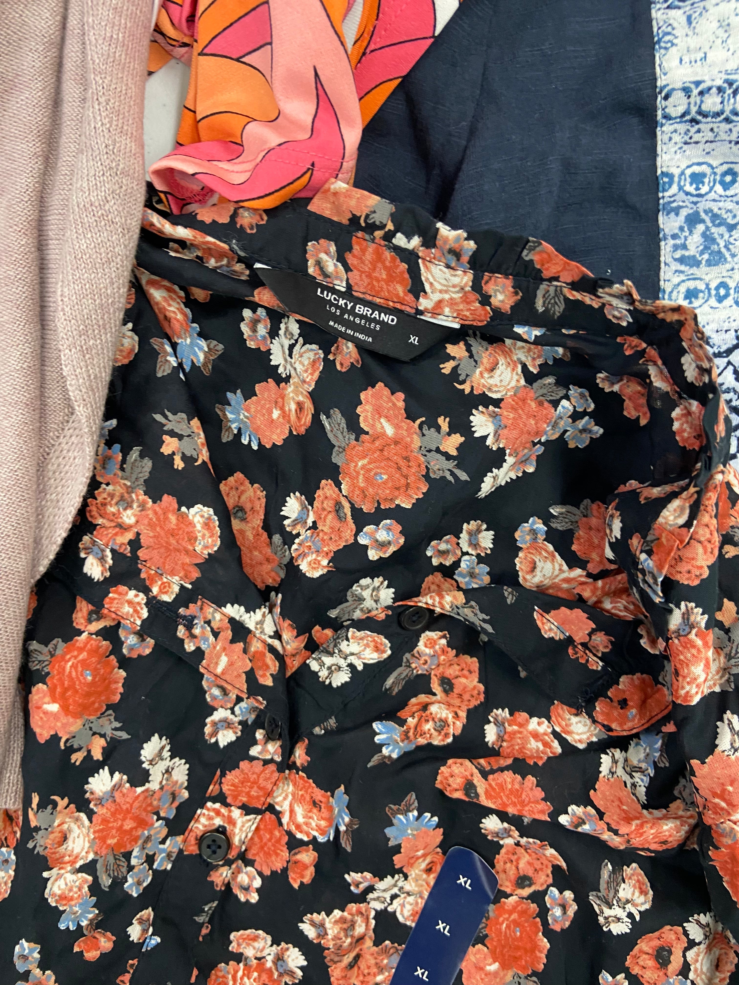 Women's Clothing Blouses and Other Tops Wholesale Lot, LUCKY BRAND, CALVIN KLEIN, MICHAEL KORS, MAX + MIA, BUFFALO, THREE DOTS and more, 15 items, Shelf Pulls, MSRP $723