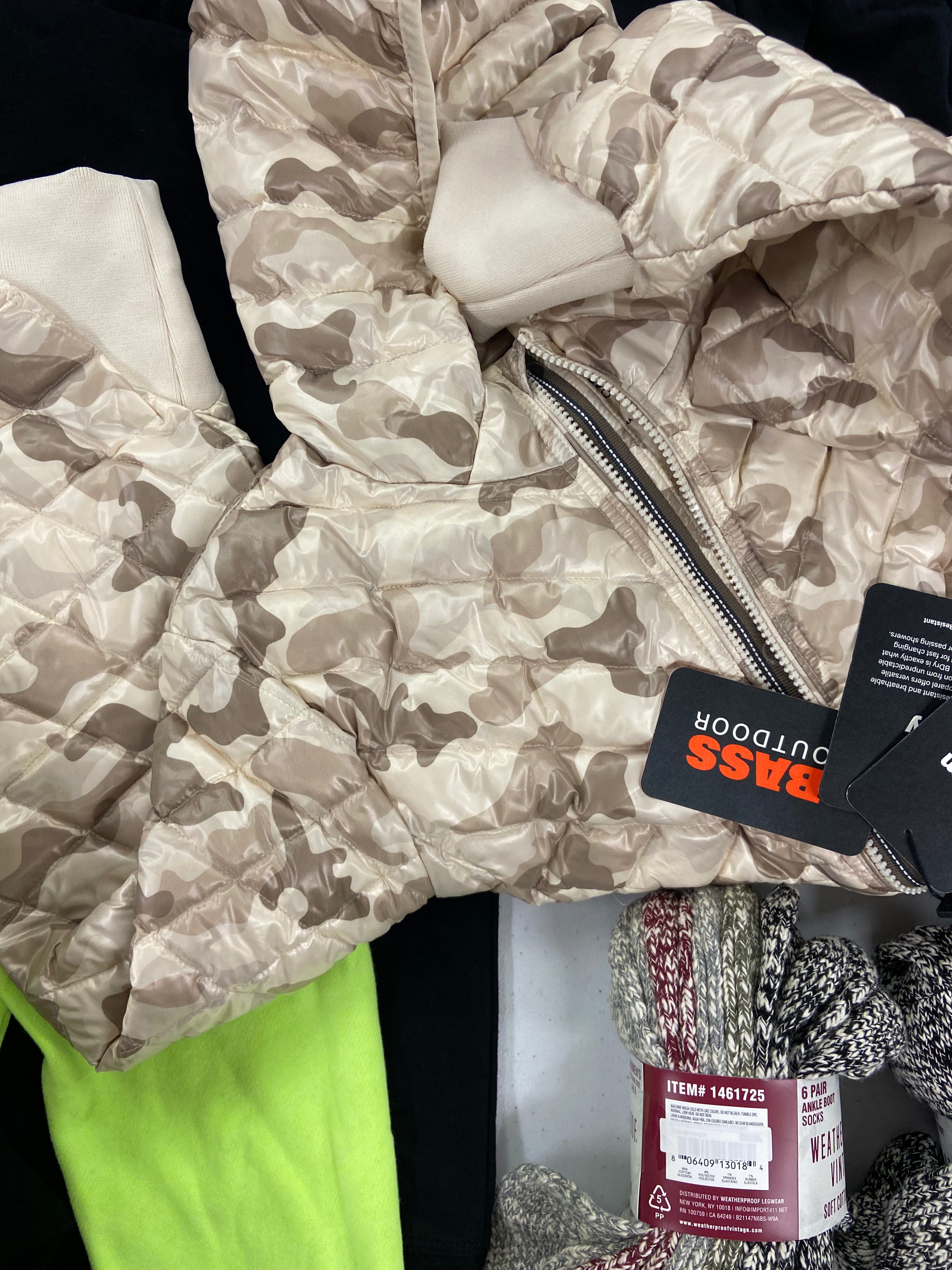 Women's Clothing Assorted Wholesale Lot, CALVIN KLIEN, FILA, CHAMPION, WEATHERPROOF, CHASER, BASS OUTDOOR and more, 11 items, Shelf Pulls, MSRP $536