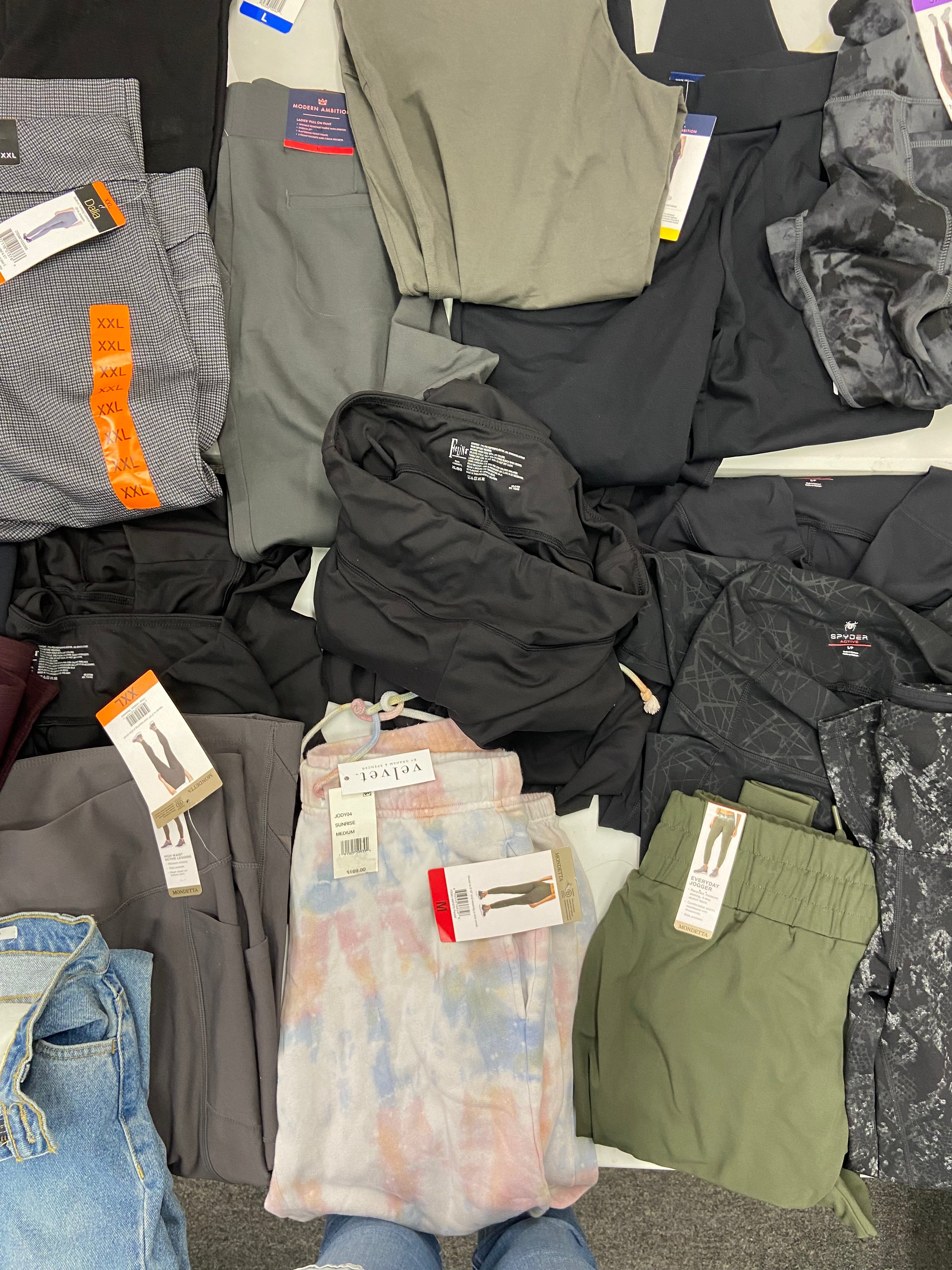 Women's Clothing Tights and other Bottoms, Wholesale Lot, SPYDER, 32 DEGREES, FELINA, DALIA, MODERN AMBITION and more, 19 items, Shelf Pulls, MSRP $872