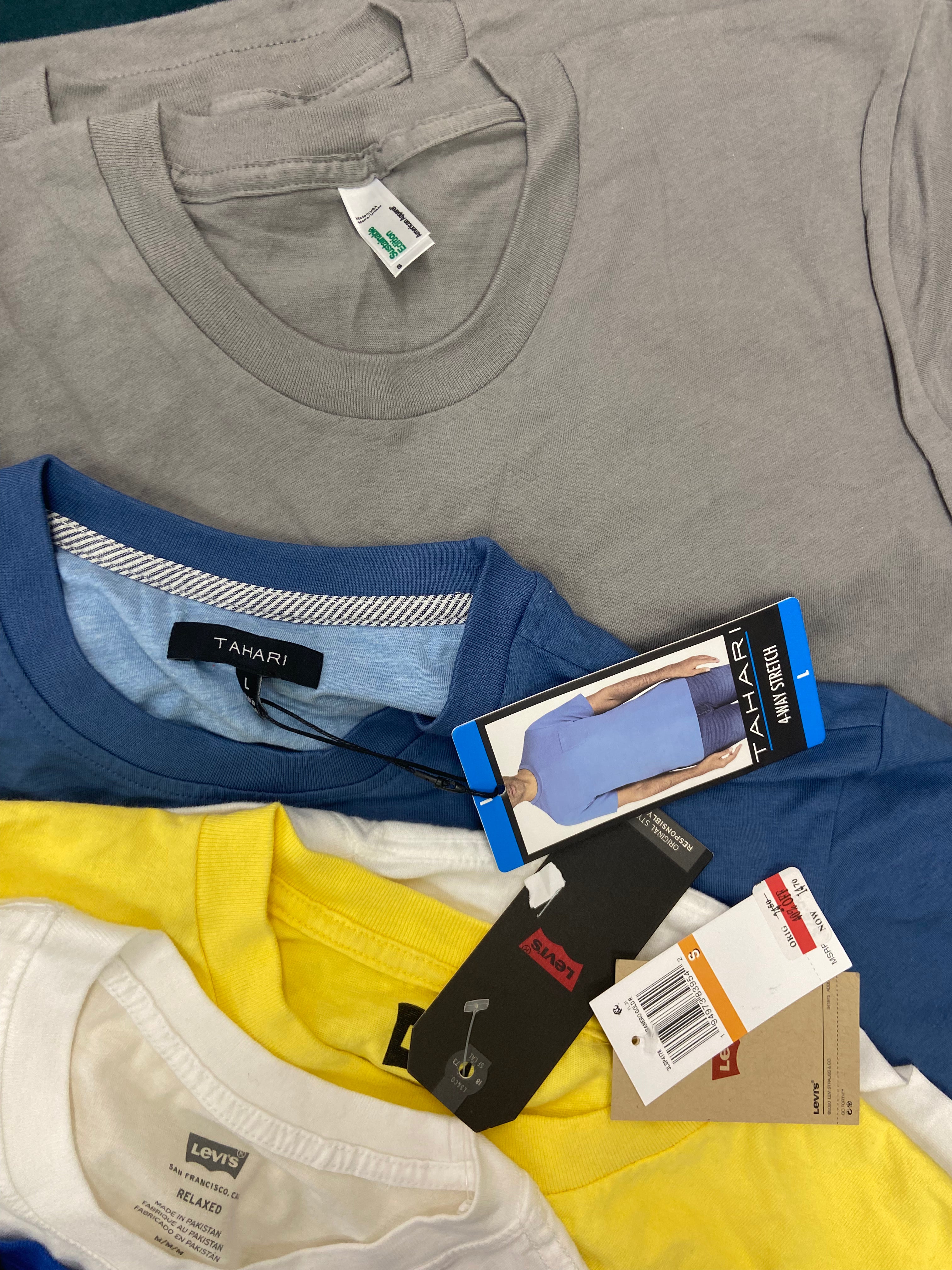 Men's Clothing T-Shirts Wholesale Lot, TAHARI, QUIKSILVER, NIKE, LUCKY BRAND, LEVI'S, KIRKLAND, HURLEY and more, 29 items, Shelf Pulls, MSRP $754