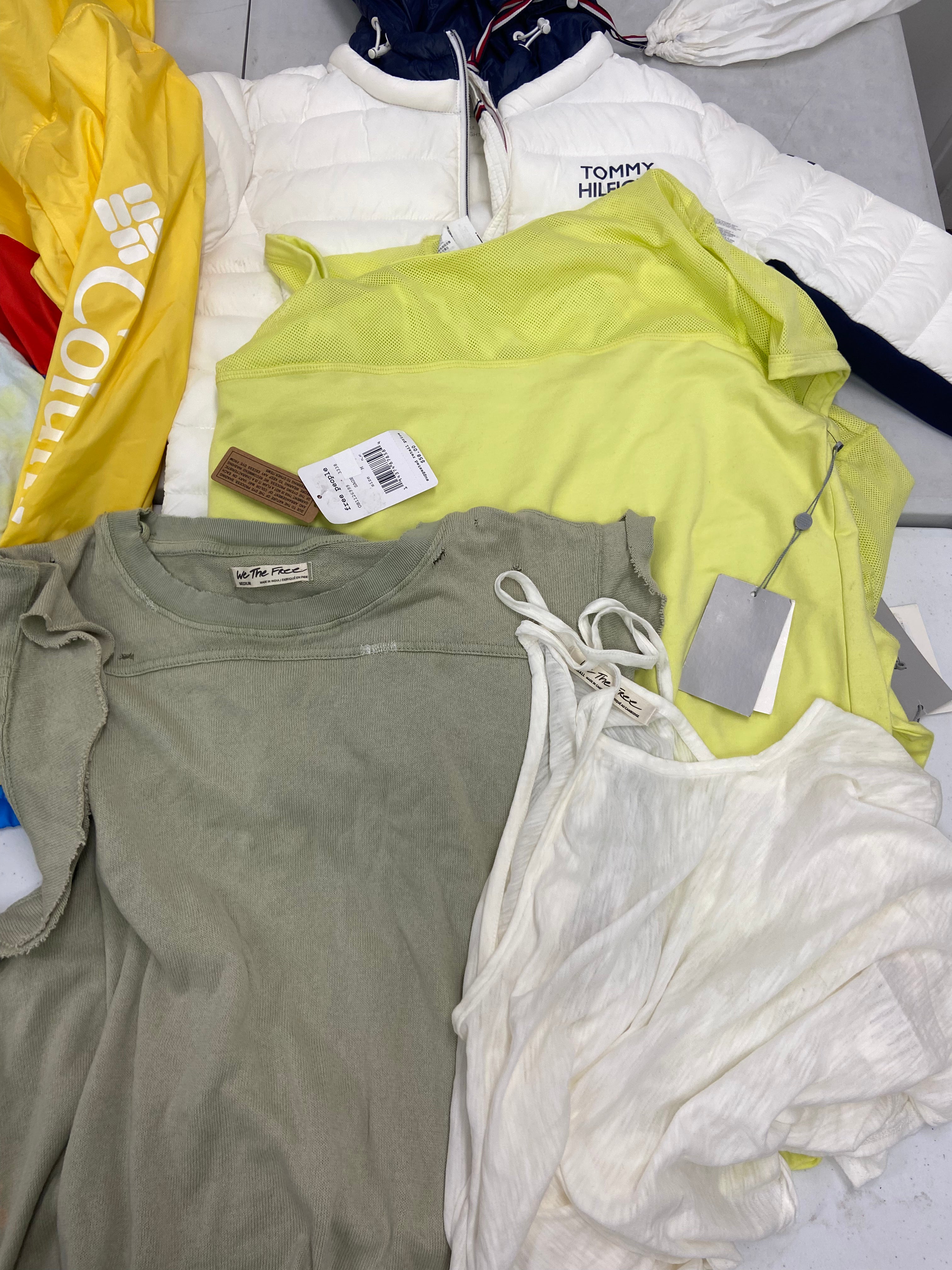Women's Clothings Jackets & Tops Wholesale Lot, CALVIN KLEIN, TOMMY HILFIGER, COLUMBIA, FREE PEOPLE, DKNY and more, 8 items, CUSTOMER RETURNS