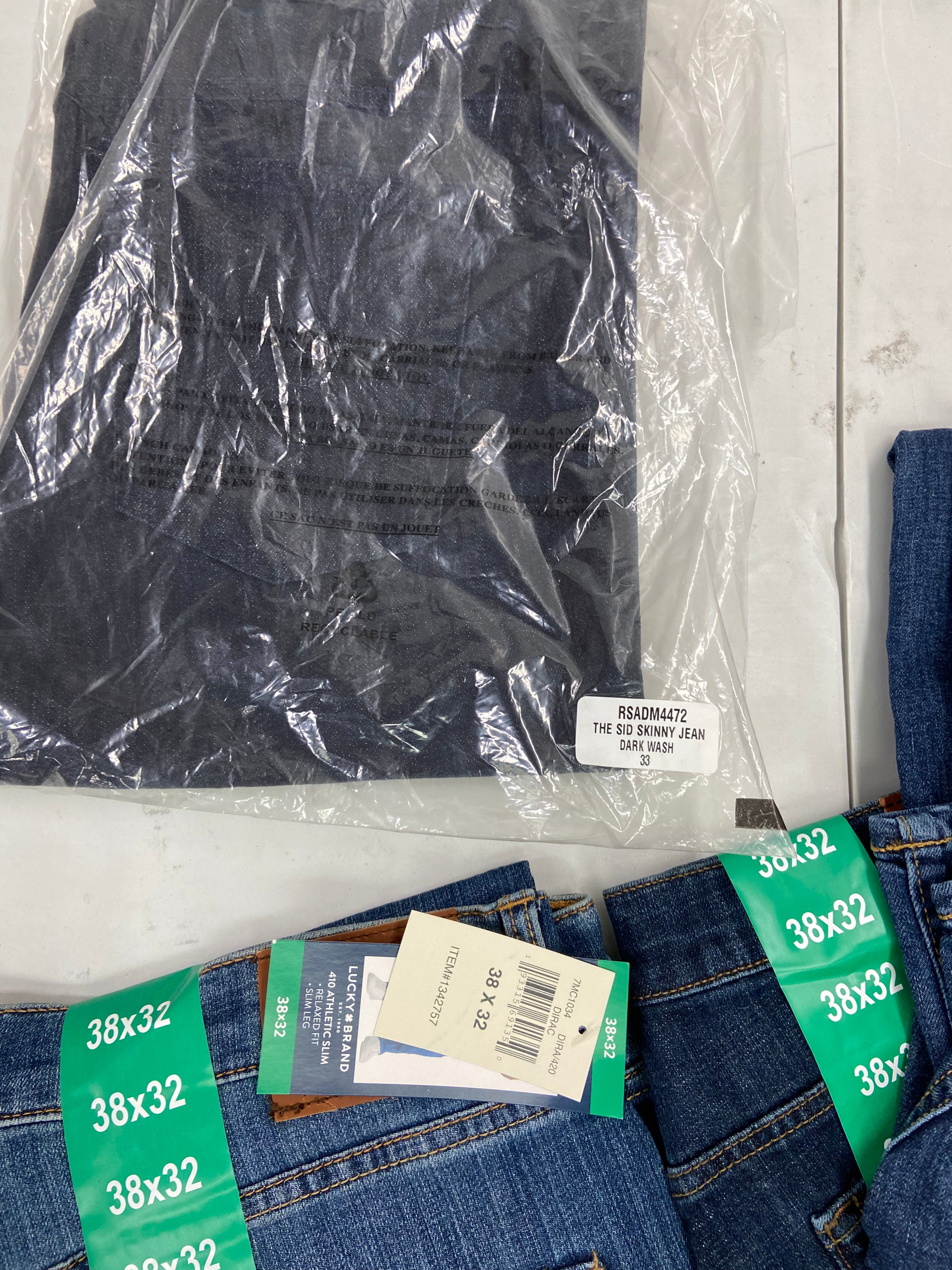 Men's Clothing Jeans Wholesale Lot, LUCKY BRAND, CALVIN KLEIN, BUFFALO and more, 10 items, Shelf Pulls, MSRP $814