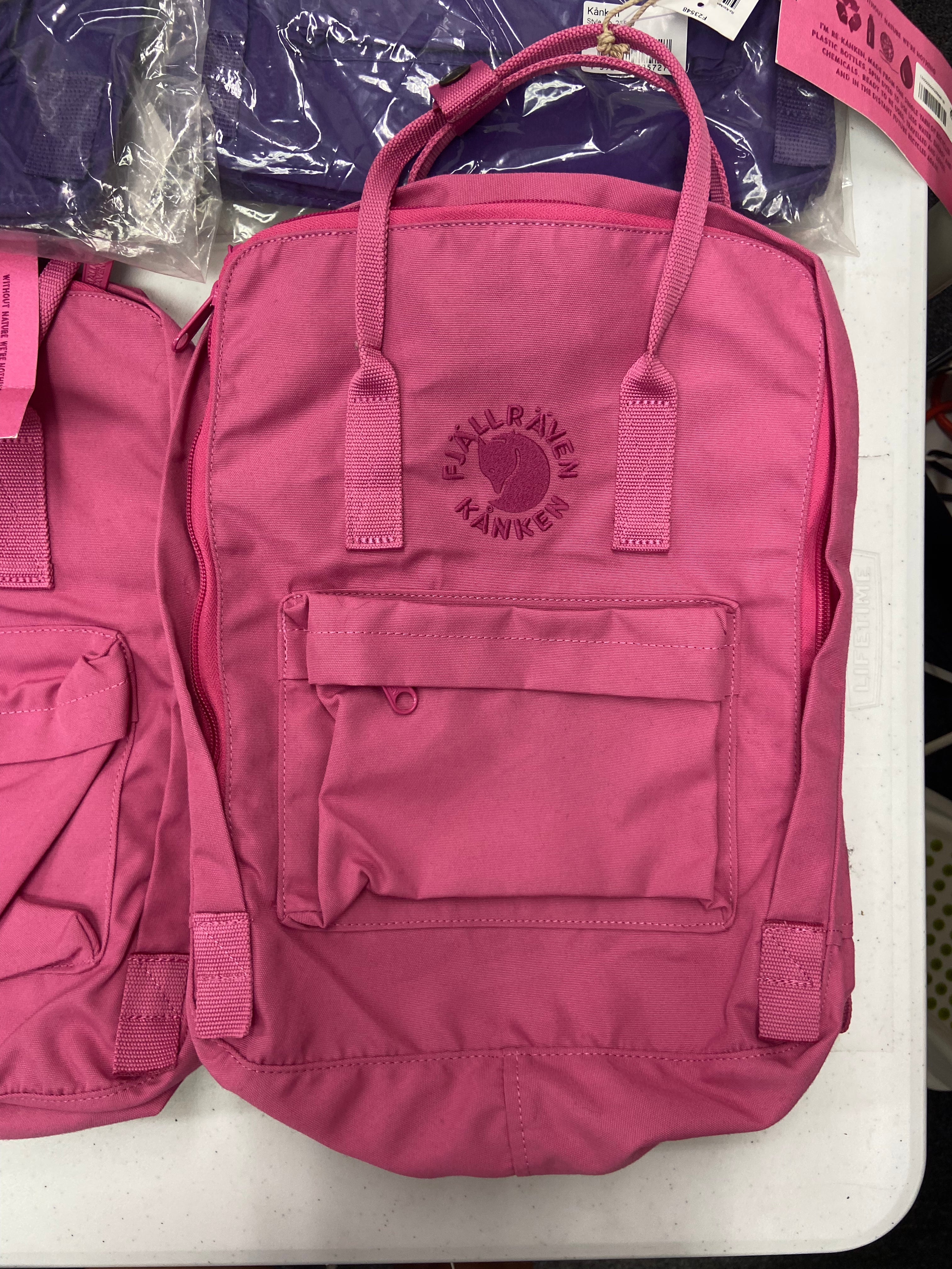 Women's Backpacks Wholesale Lot, FJALLRAVEN, 8 items, New, MSRP $680