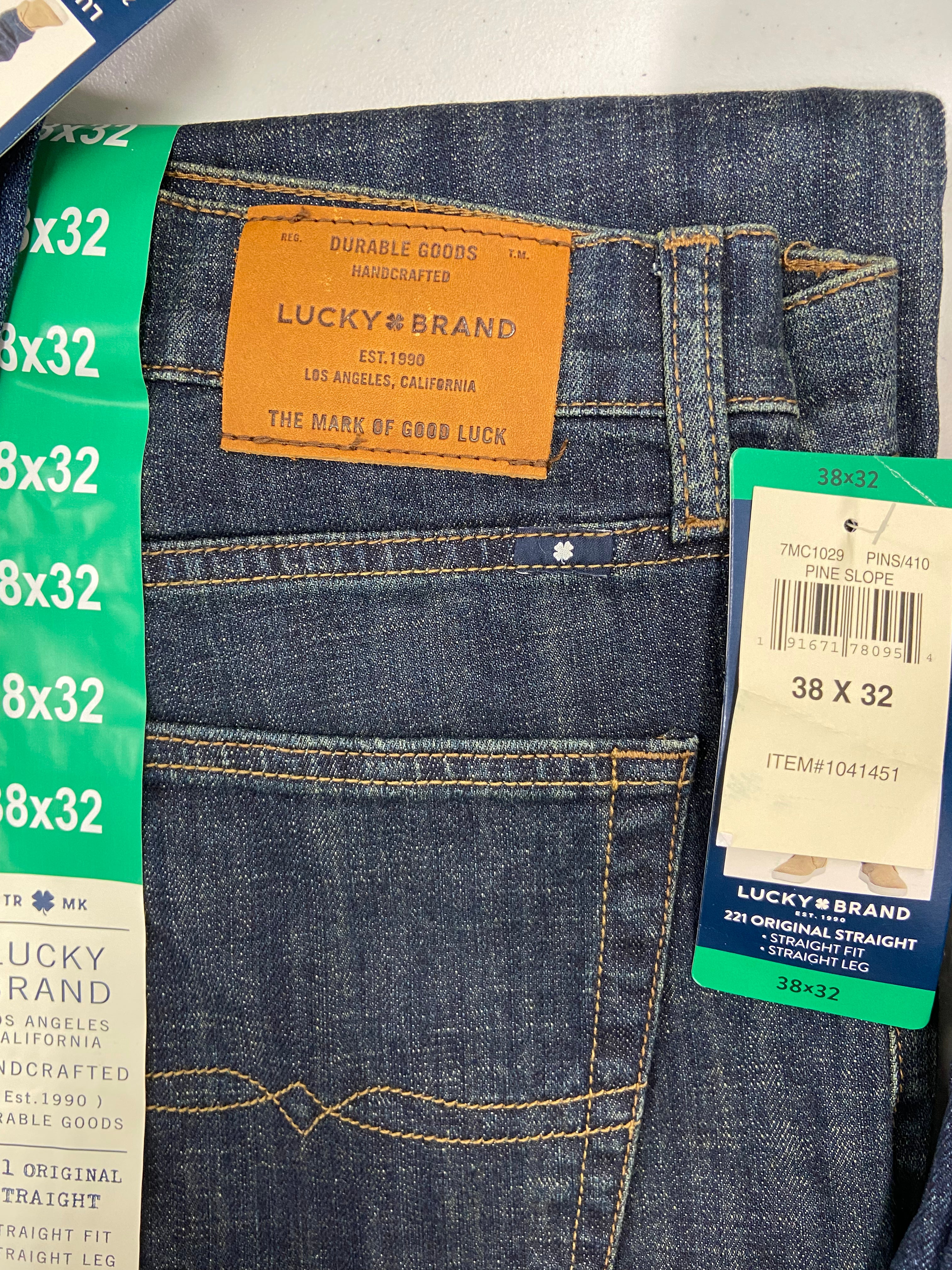 Men's Clothing Jeans Wholesale Lot, LUCKY BRAND, CALVIN KLEIN, BUFFALO and more, 10 items, Shelf Pulls, MSRP $814