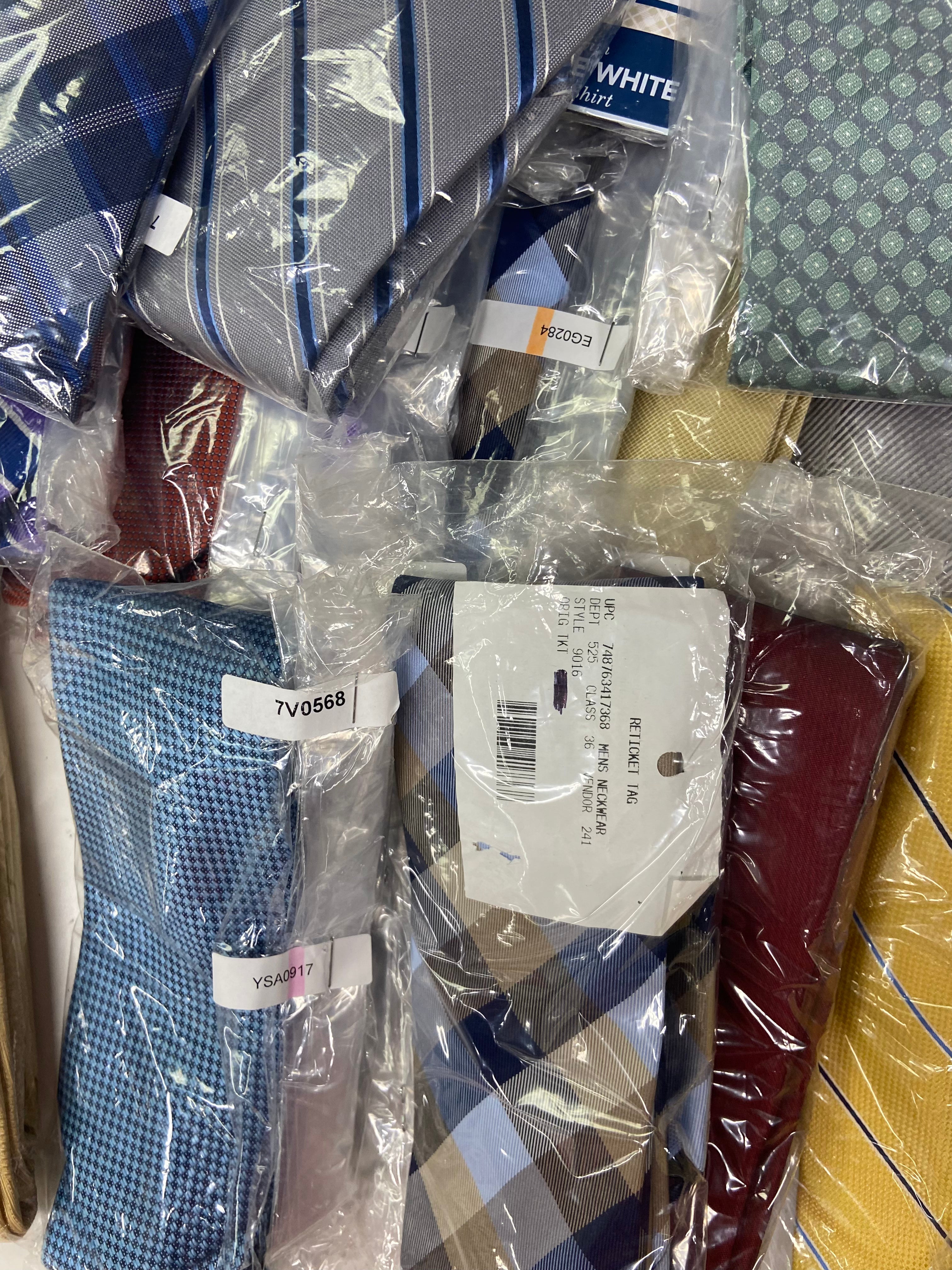 Men's Neckties Wholesale Lot, TOMMY HILFIGER, MICHAEL KORS, KENNETH COLE, CLUB ROOM, CALVIN KLEIN, ALFANI,  and more, 122 items, CUSTOMER RETURNS