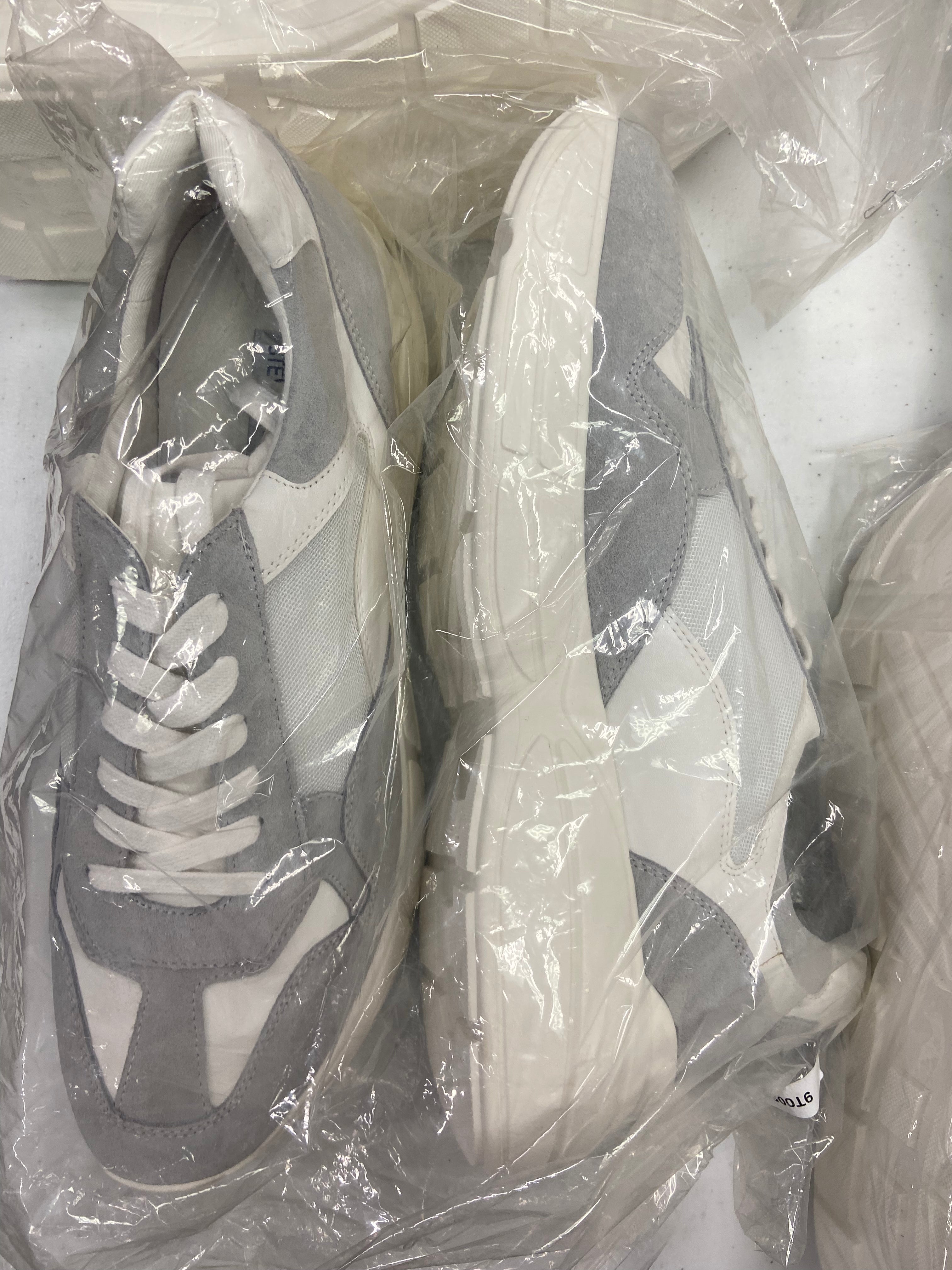Men's Shoes (Sneakers) Wholesale Lot, STEVE MADDEN, 6 items, Shelf Pulls, MSRP $479
