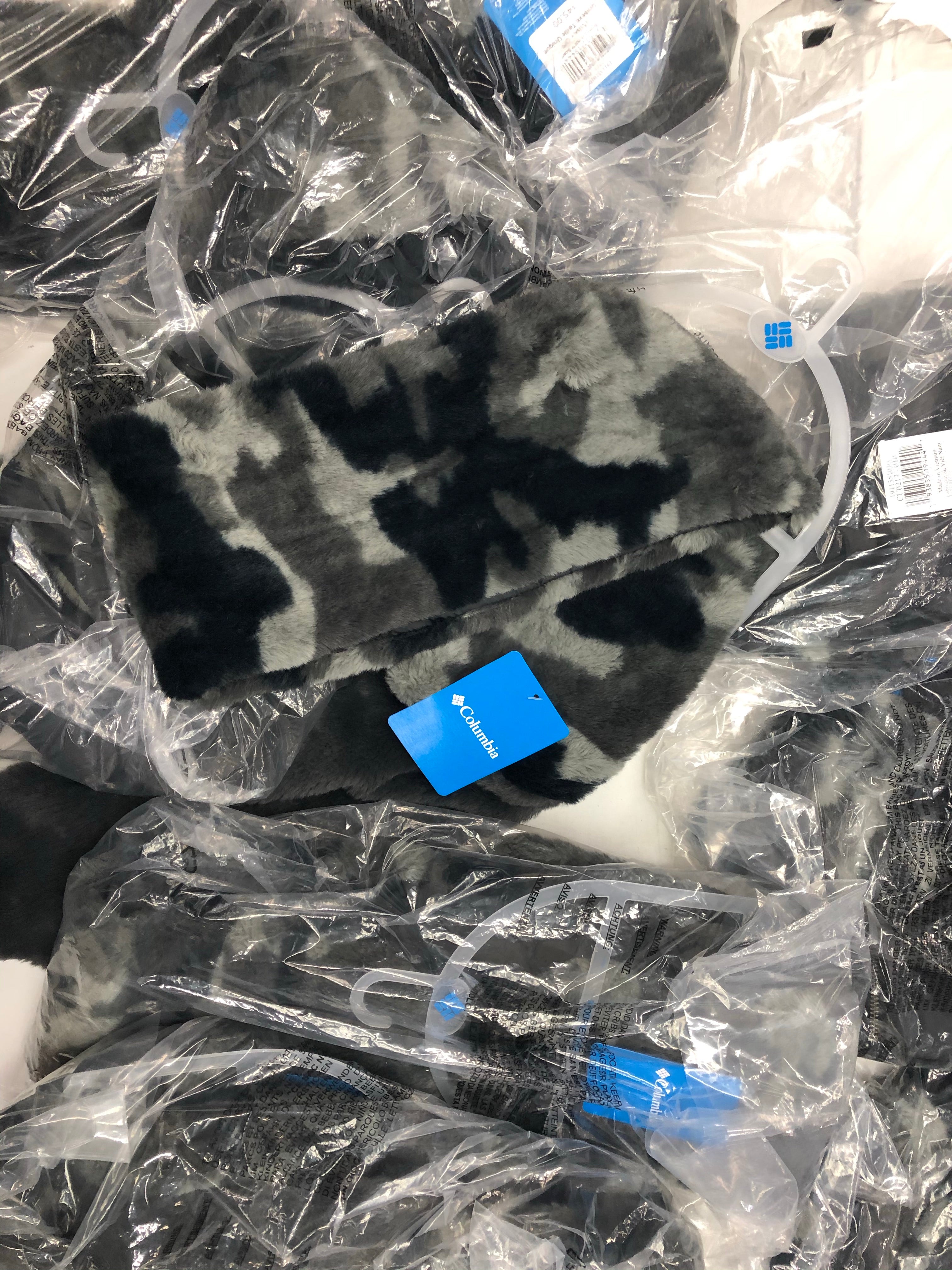Unisex Scarf Wholesale Lot, COLUMBIA, 10 Items, New, MSRP $450