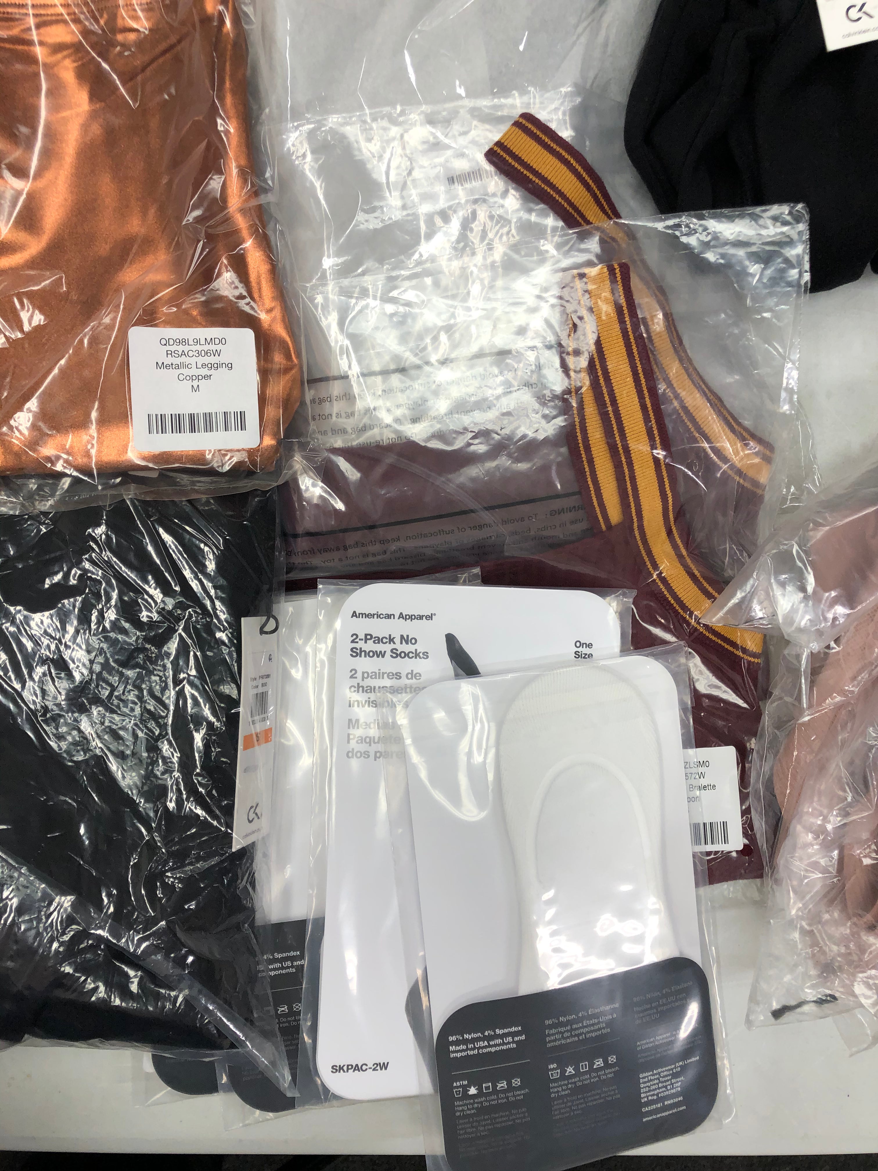 Women's Clothing Sweaters, Cardigans and other Wholesale Lot, CALVIN KLEIN, FREE PEOPLE, AMERICAN APPAREL, 26 items, New, MSRP $1,905