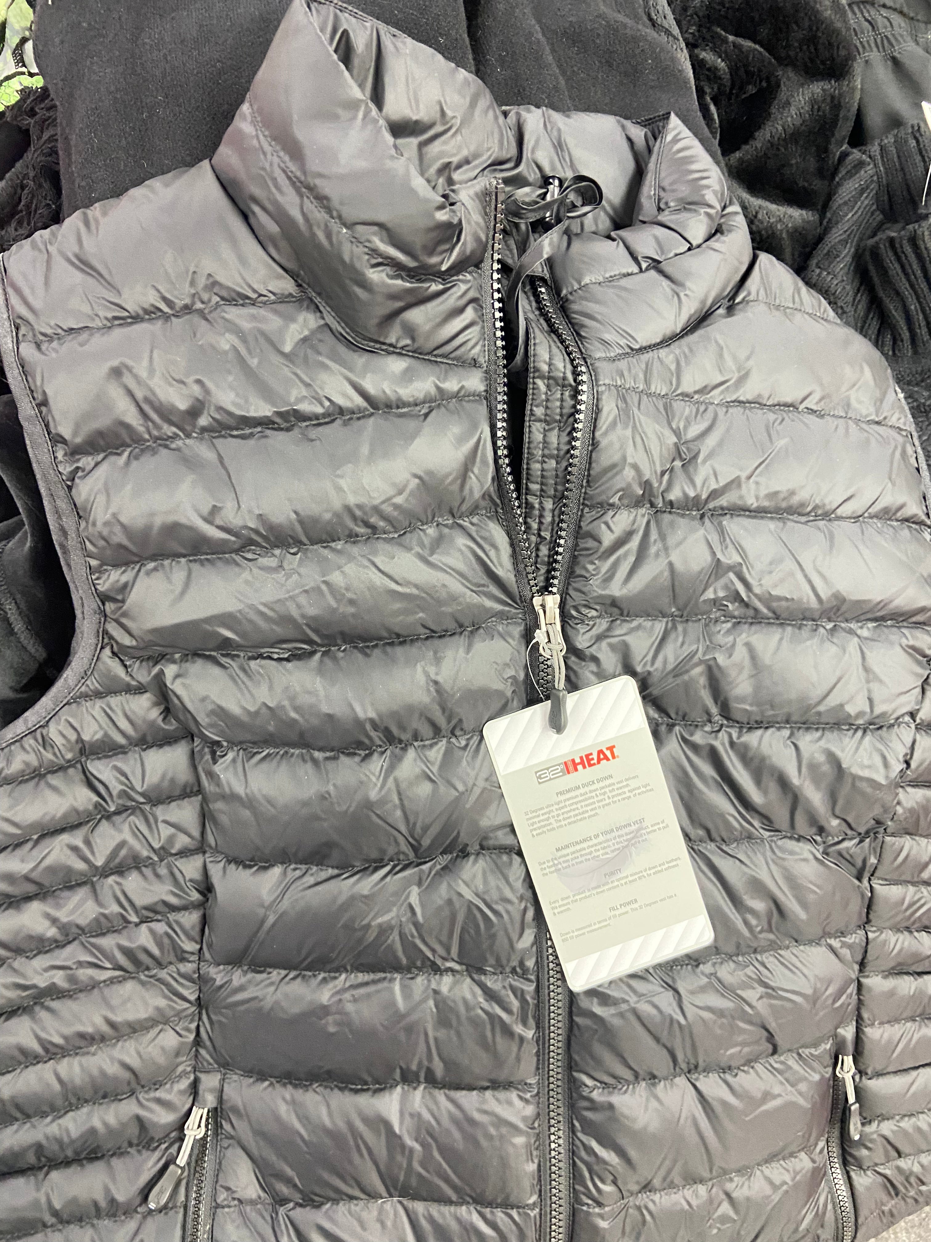 Women's Clothing Assorted Wholesale Lot, NORTH FACE, CALVIN KLEIN, 32 DEGREES, IDEOLOGY and more, 13 items, Shelf Pulls, MSRP $709