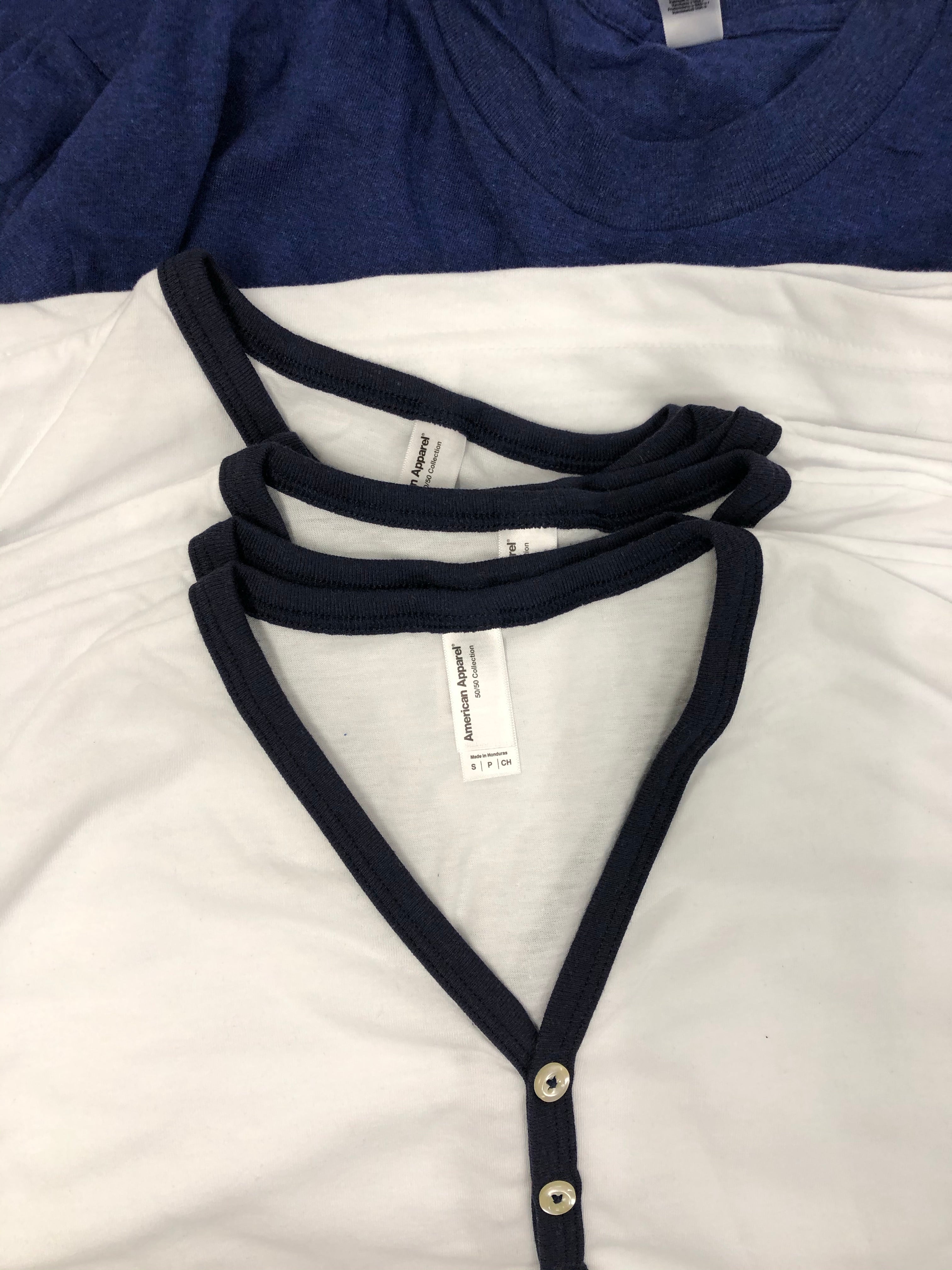 Men's Clothing Short Sleeves and more Wholesale Lot, CALVIN KLEIN, COLUMBIA, STEVE MADDEN, AMERICAN APPAREL  and more, 31 items, Shelf Pulls, MSRP $594