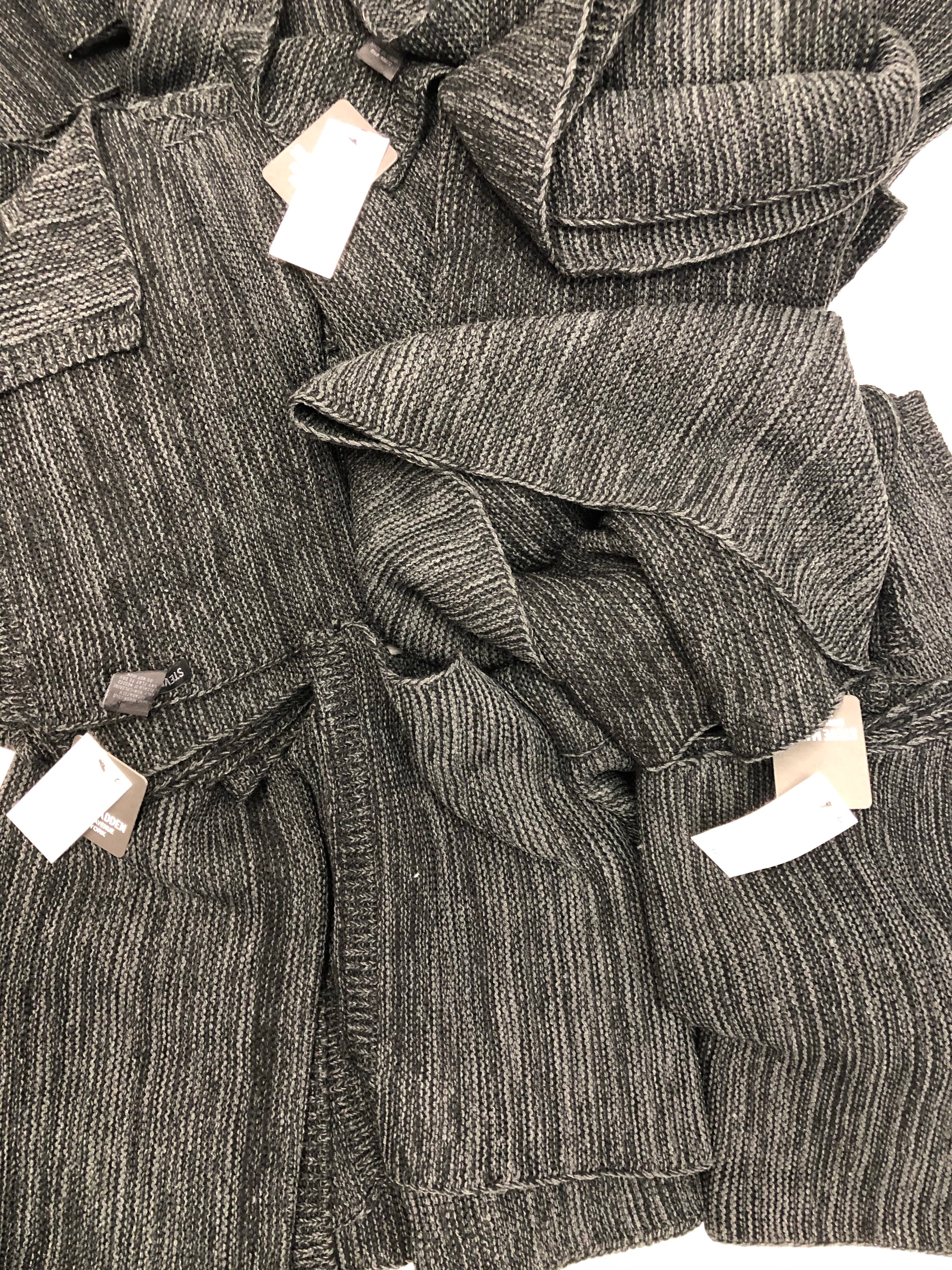 Men's ACCESSORIES/OTHERS STEVE MADDEN Scarf Wholesale Lot, 29 Units, Shelf Pulls, MSRP $1,334