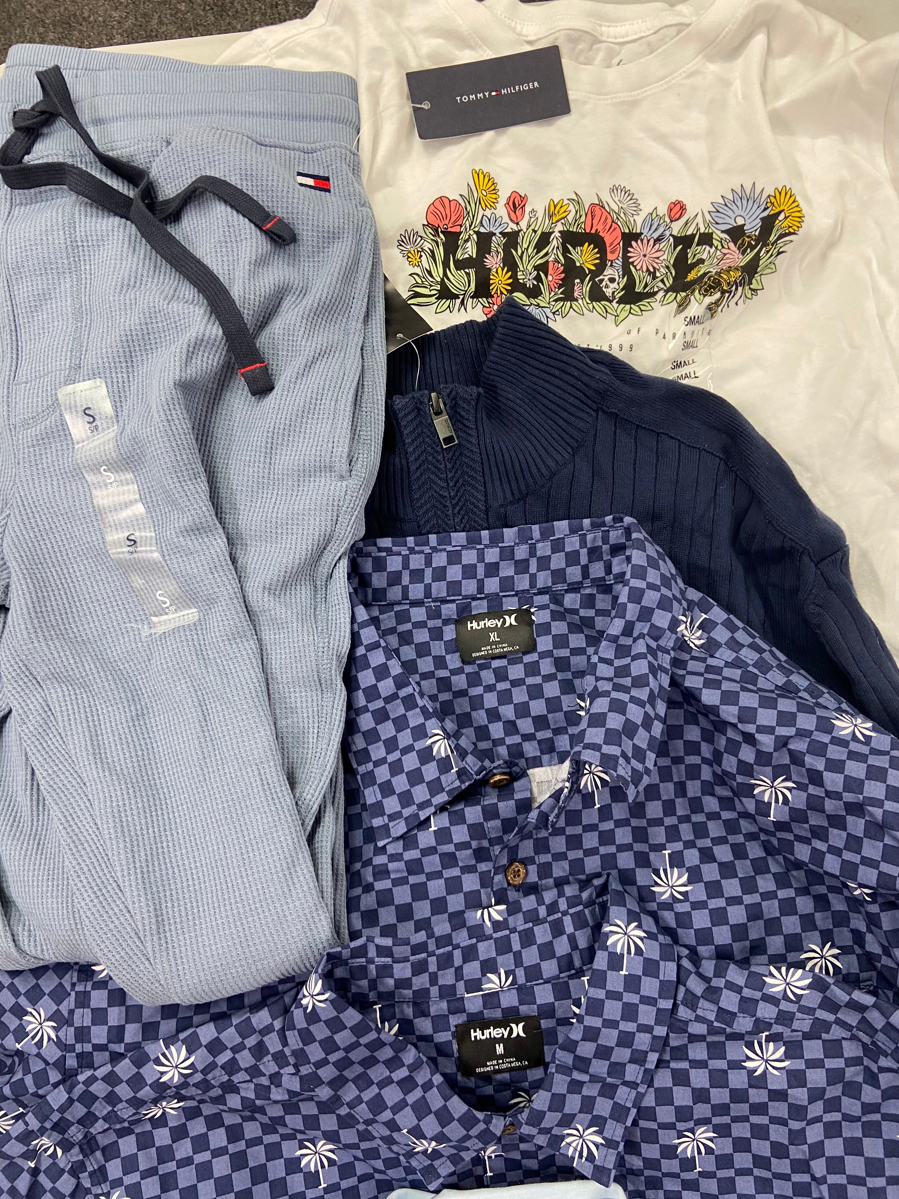 Men's Clothing Tops & Others Wholesale Lot, TOMMY HILFIGER, HURLEY, VOLCOM, CLUBROOM, RUSSELL ATHLETIC  19 items, Shelf Pulls, MSRP $670