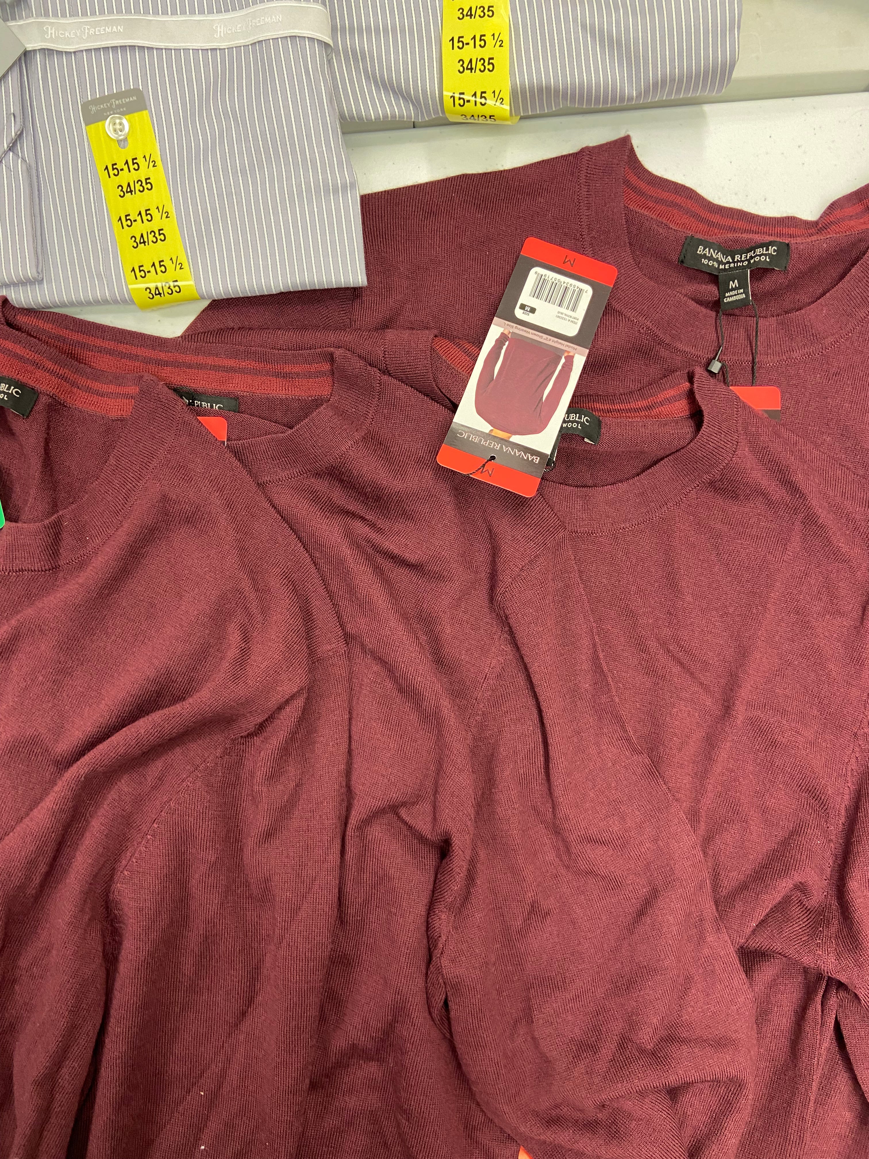 Men's Clothing Dress Shirts & Sweaters Wholesale Lot, BANANA REPUBLIC, HICKEY FREEMAN, 14 items, Shelf Pulls, MSRP $1,158