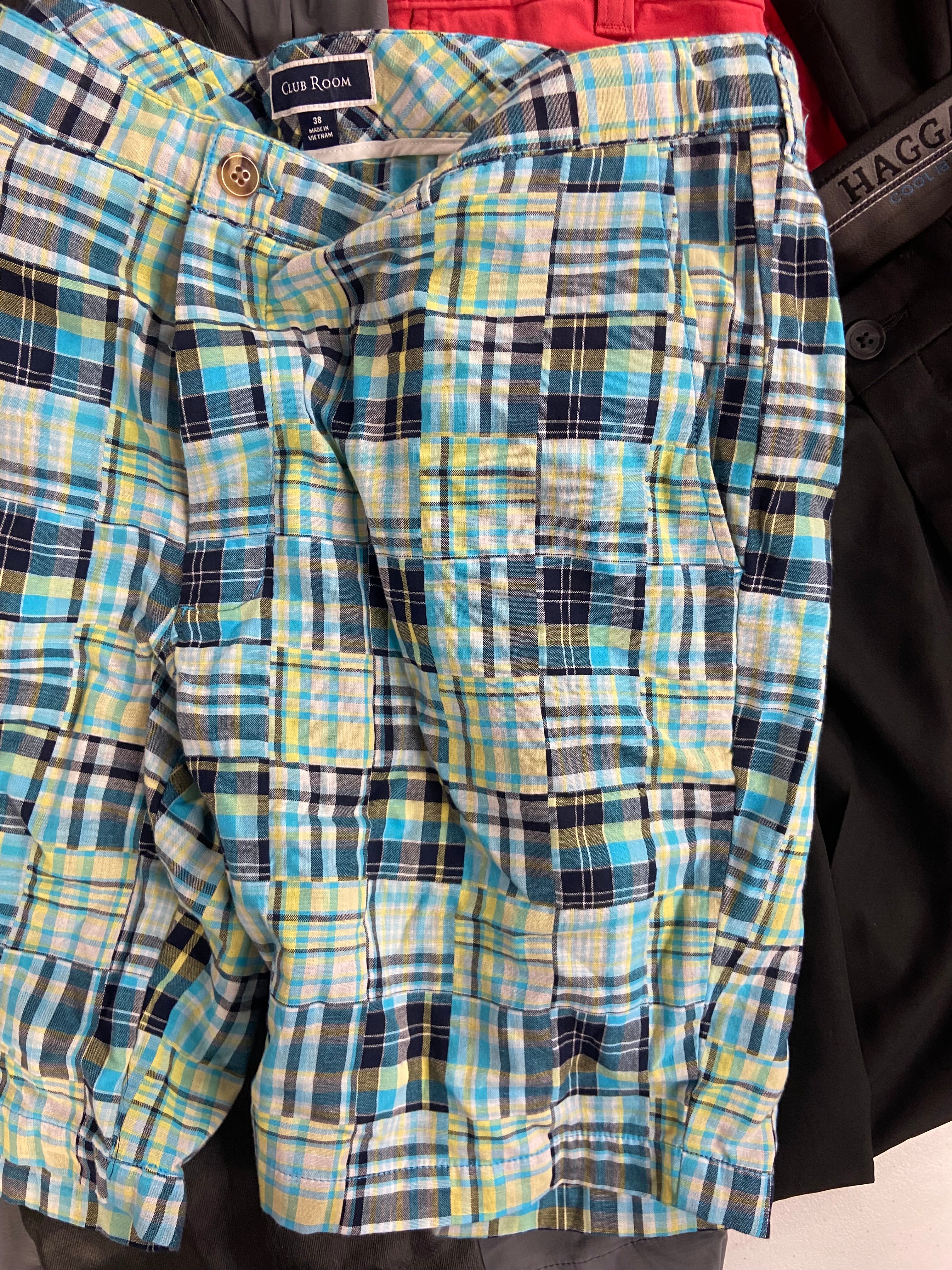 Men's Clothing Shorts & Pants Wholesale Lot, HAGGAR, CLUB ROOM, INC 10 items, Shelf Pulls, MSRP $577