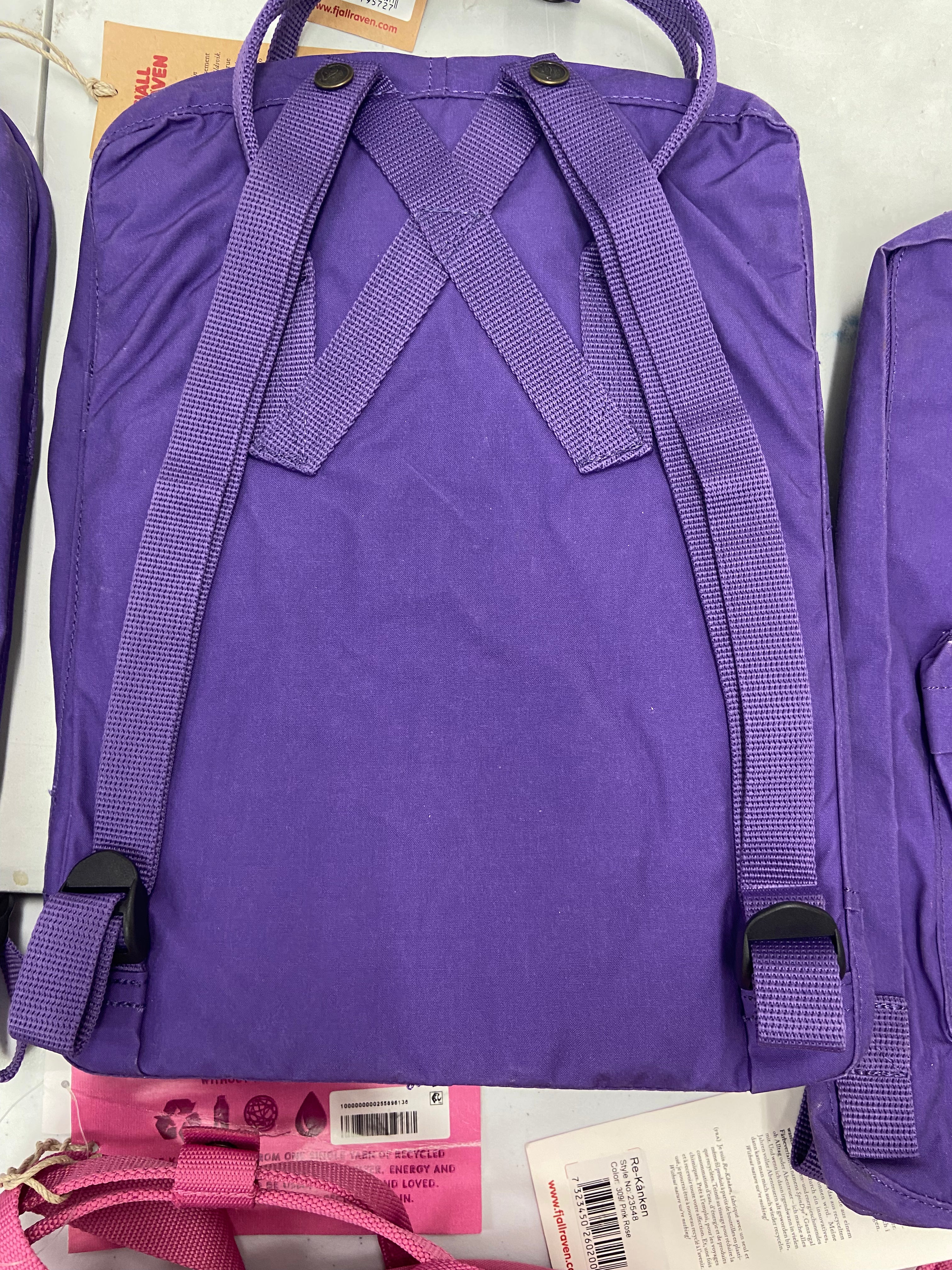 Women's Backpacks Wholesale Lot, FJALLRAVEN, 8 items, Shelf Pulls, MSRP $680