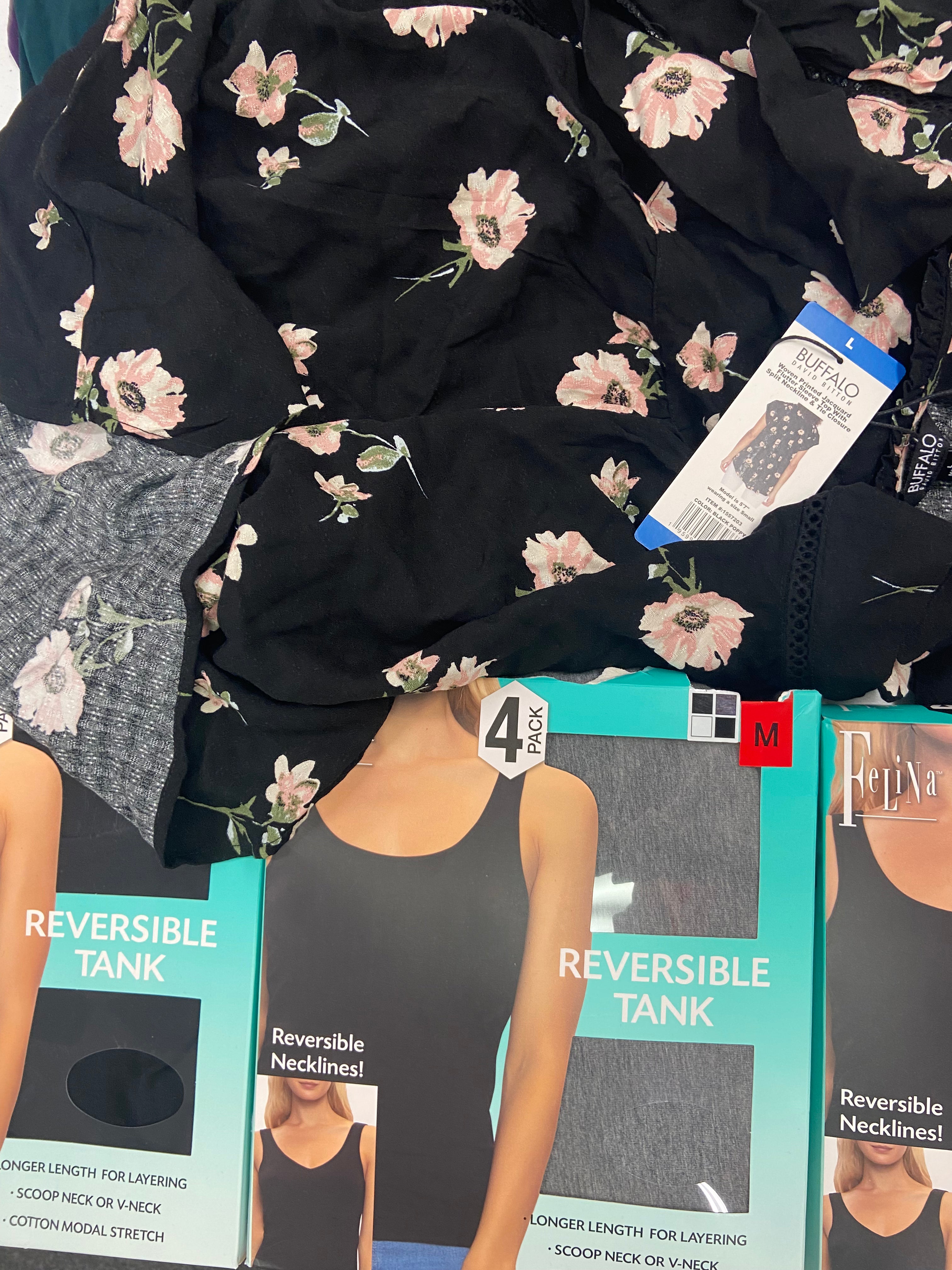 Women's Clothing Tops Wholesale Lot, SPLENDID, FREE PEOPLE, BUFFALO, FELINA, EDDIE BAUER and more, 20 items, Shelf Pulls, MSRP $857