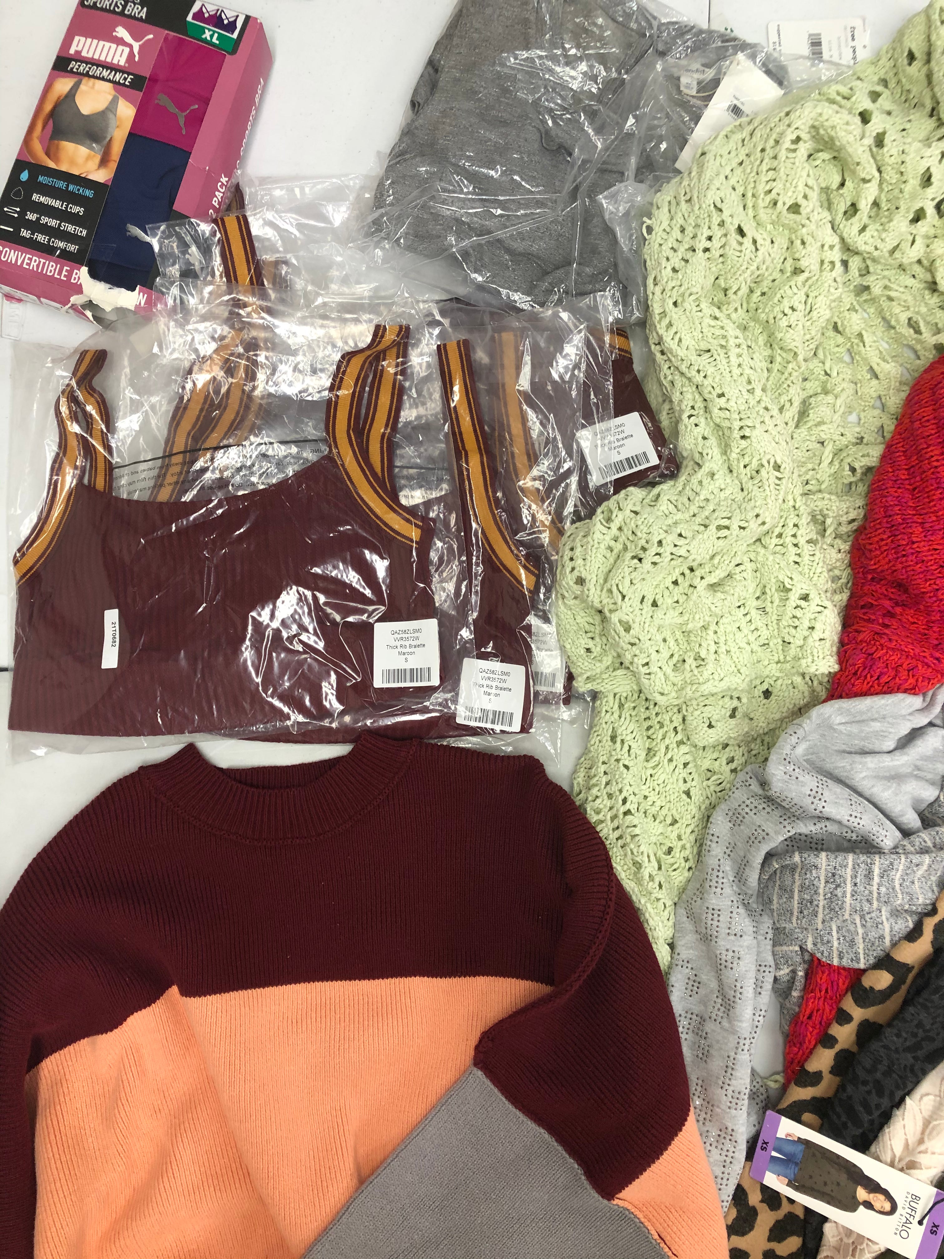 Women's Clothing Tops, Cardigan, Wholesale Lot, PUMA, SPLENDID, FREE PEOPLE, MAX + MIA, BUFFALO and more, 16 items, Shelf Pulls, MSRP $1,094