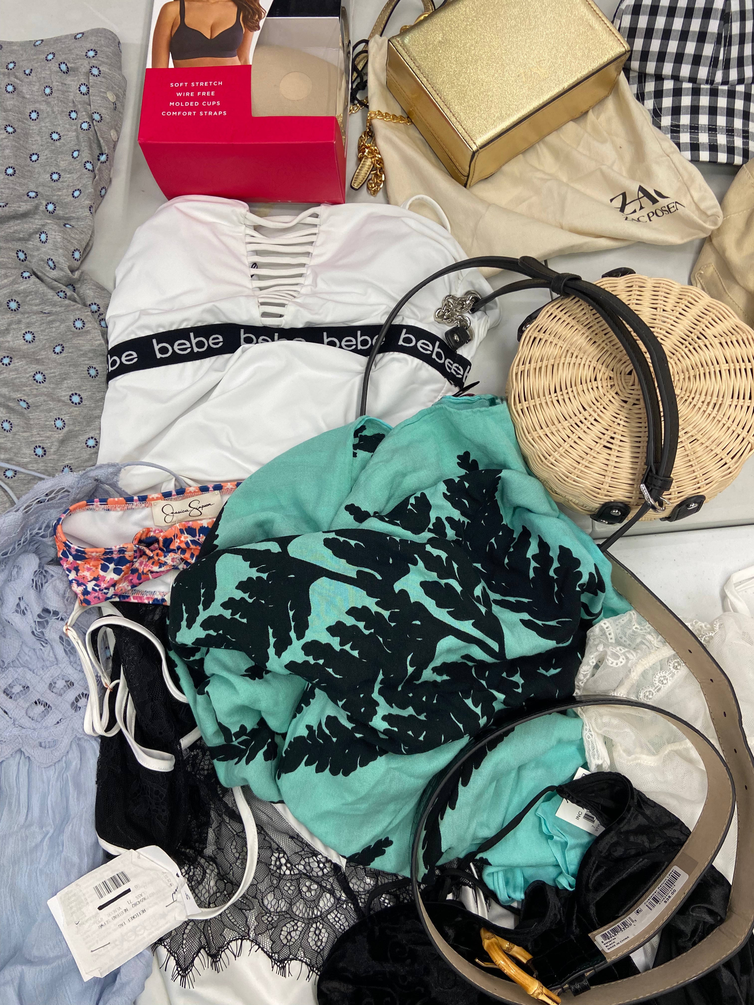 Women's Clothings & Accessories Assorted Wholesale Lot, CALVIN KLEIN, FREE PEOPLE, BEBE, JESSICA SIMPSON, LUCKY BRAND, CAROLE HOCHMAN, ZAC POSEN and more, 18 items, CUSTOMER RETURNS