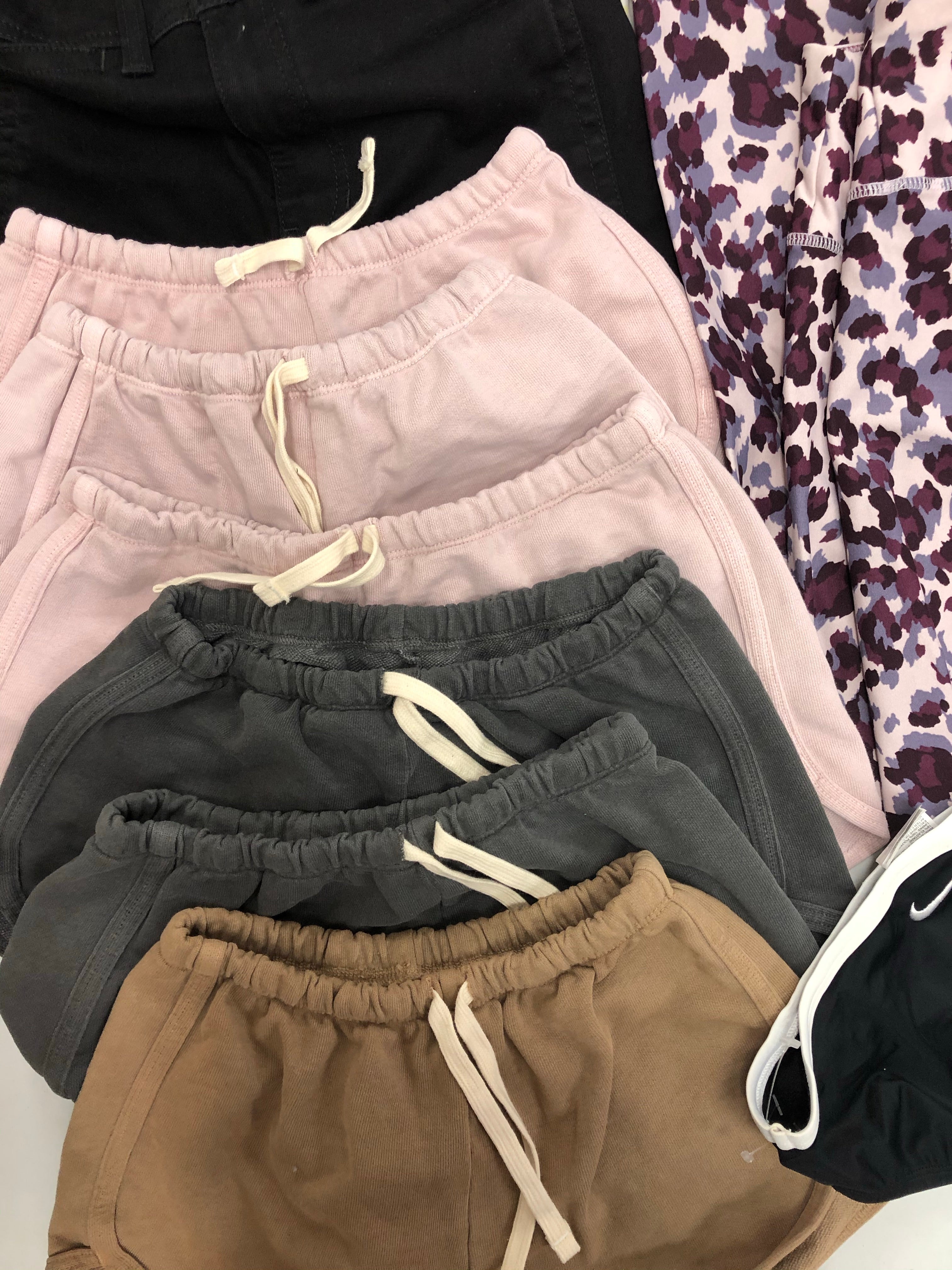 Women's Clothing ASSORTED Wholesale Lot, CALVIN KLEIN, NIKE, FREE PEOPLE, AMERICAN APPAREL and more, 16 items, Shelf Pulls, MSRP $564