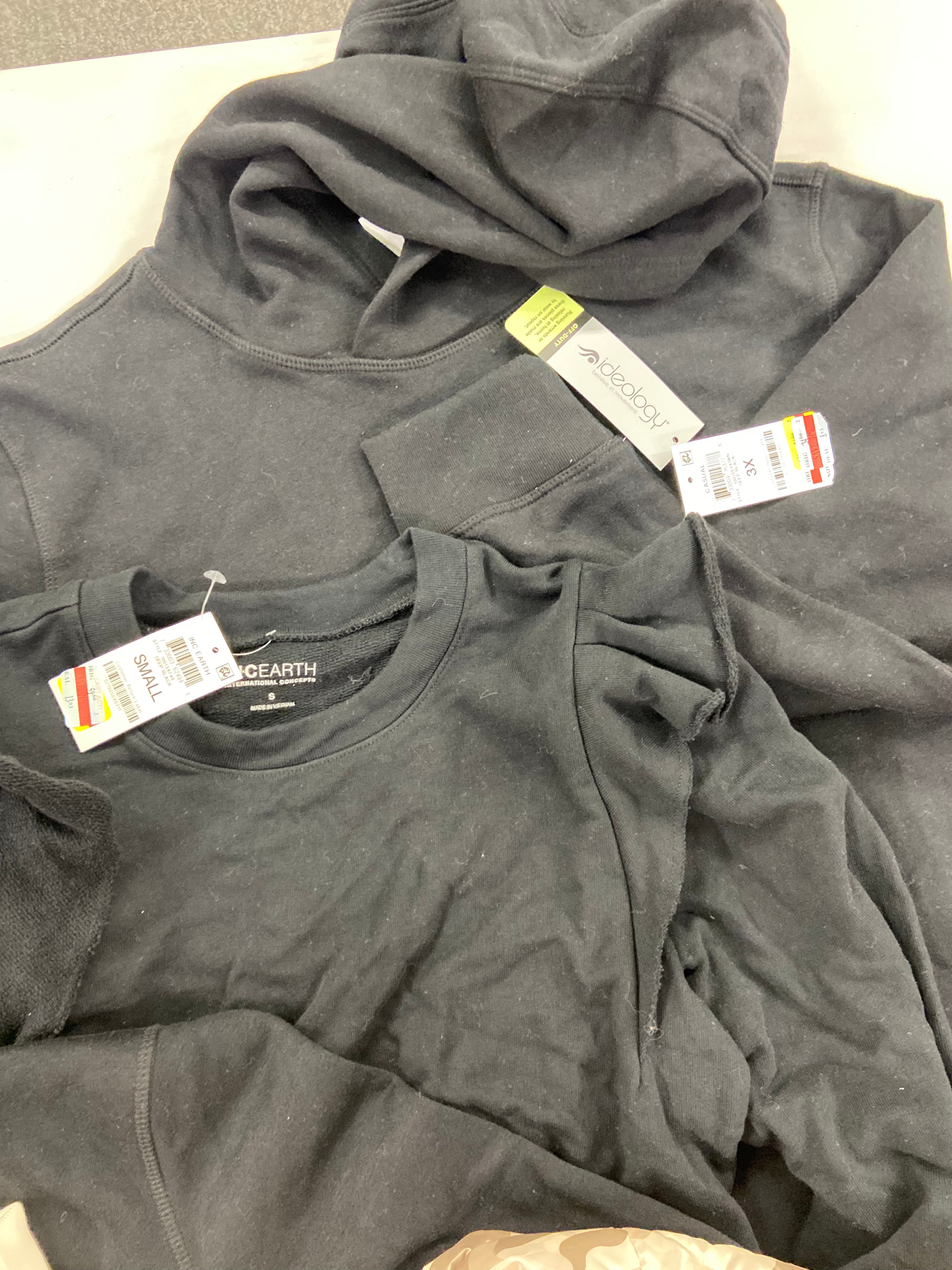 Women's Clothing Assorted Wholesale Lot, CALVIN KLIEN, FILA, CHAMPION, WEATHERPROOF, CHASER, BASS OUTDOOR and more, 11 items, Shelf Pulls, MSRP $536