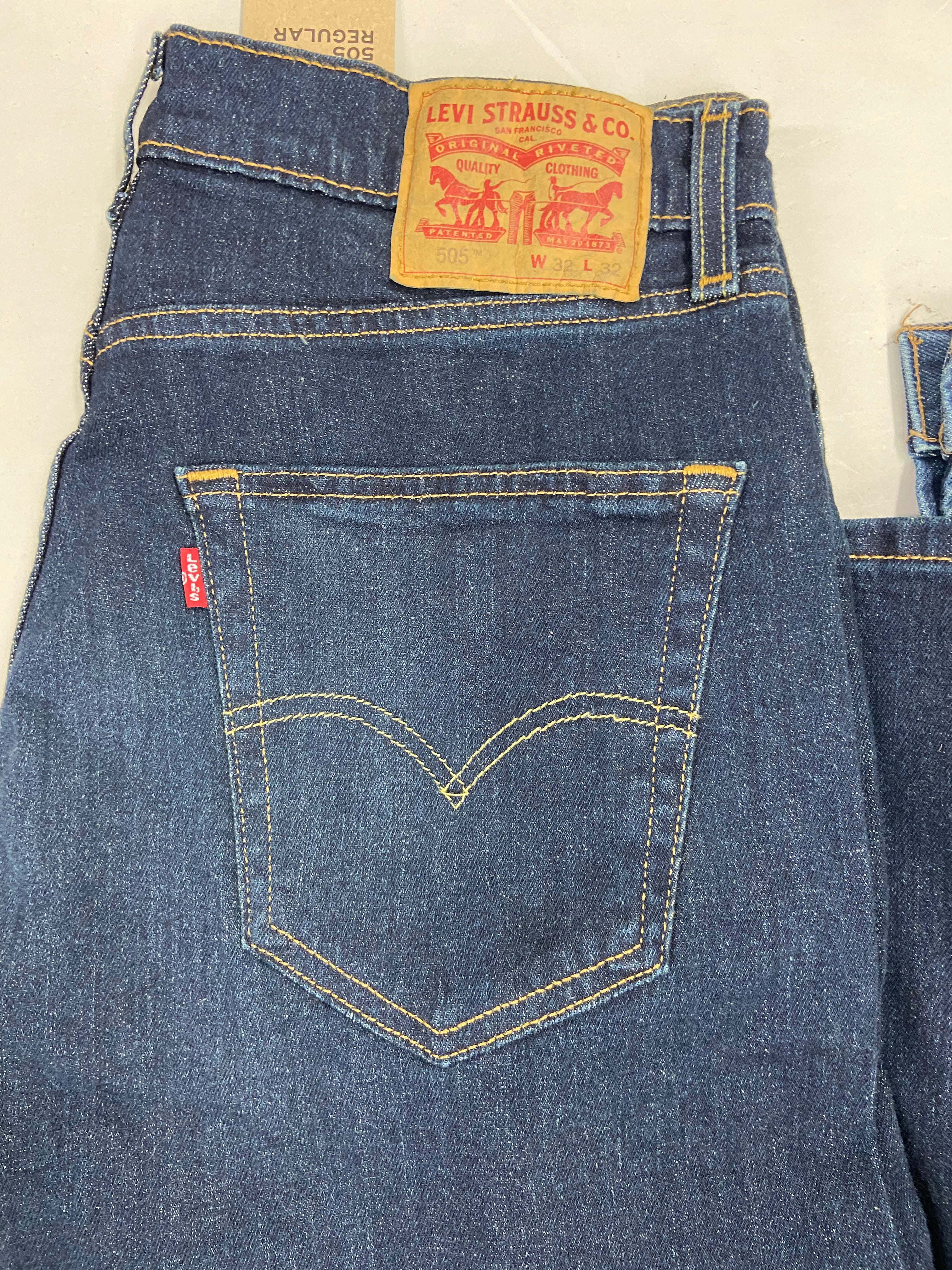 Men's Clothing Jeans Wholesale Lot, LUCKY BRAND, LEVI STRAUSS AND CO, IZOD, URBAN STAR and more, 7 items, Shelf Pulls, MSRP $432