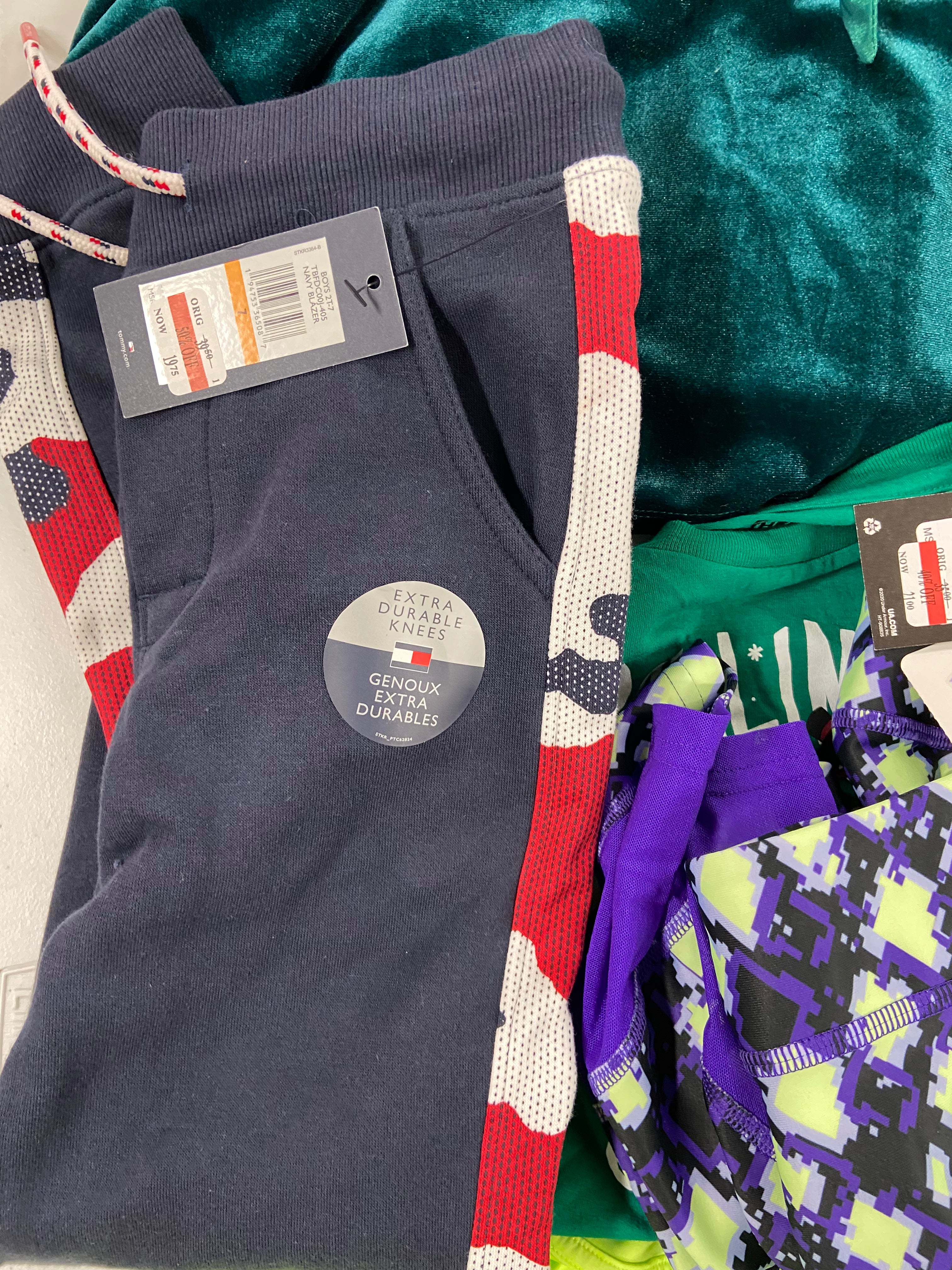 Kid's Clothing Assorted Wholesale Lot, NIKE, LEVI'S, ADIDAS, POLO RALPH LAUREN, RARE EDITIONS, DISNEY, UNDER ARMOUR and more, 19 items, Shelf Pulls, MSRP $562