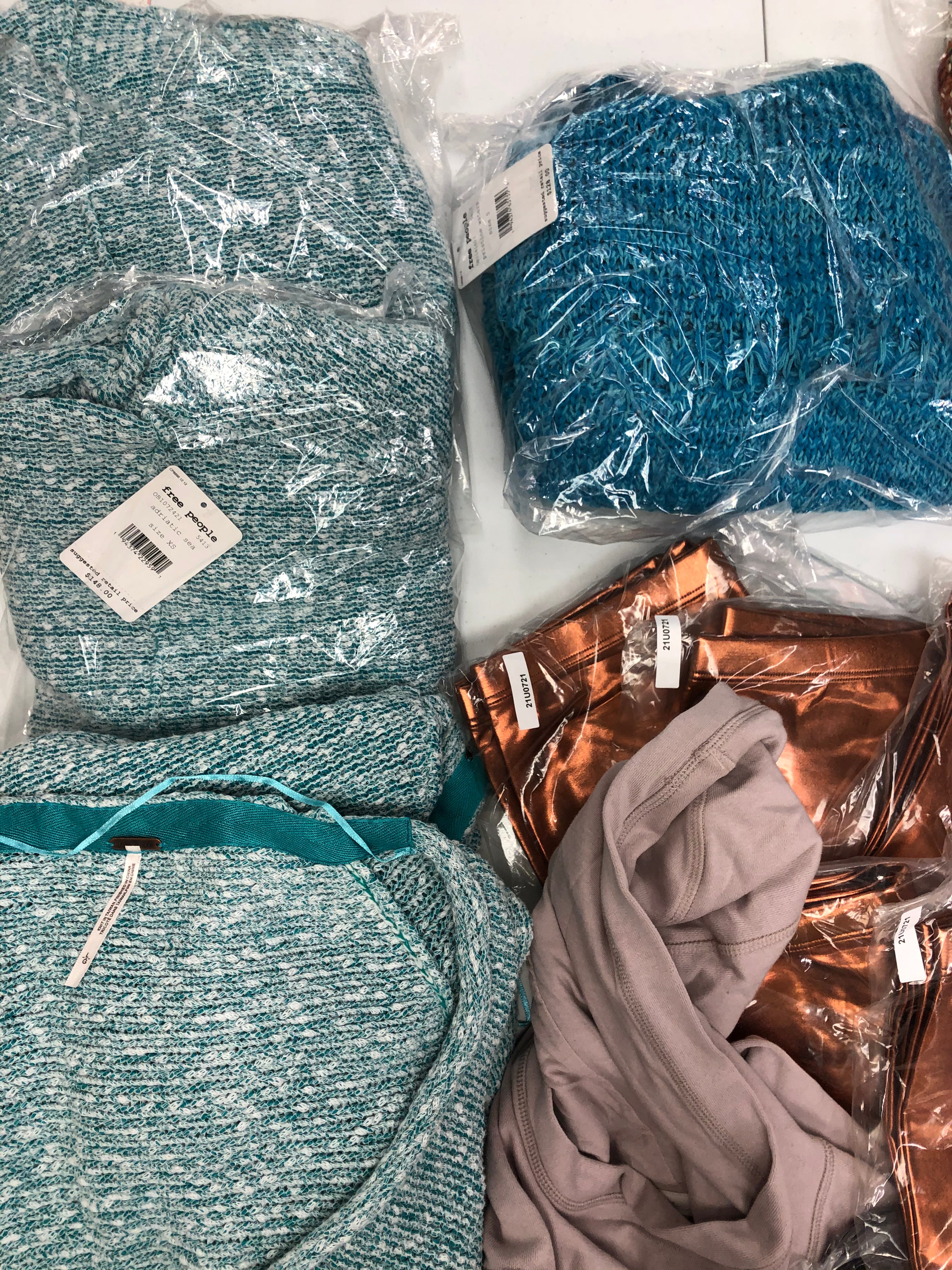 Women's Clothing Sweaters, Cardigans and other Wholesale Lot, CALVIN KLEIN, FREE PEOPLE, AMERICAN APPAREL, 26 items, New, MSRP $1,905