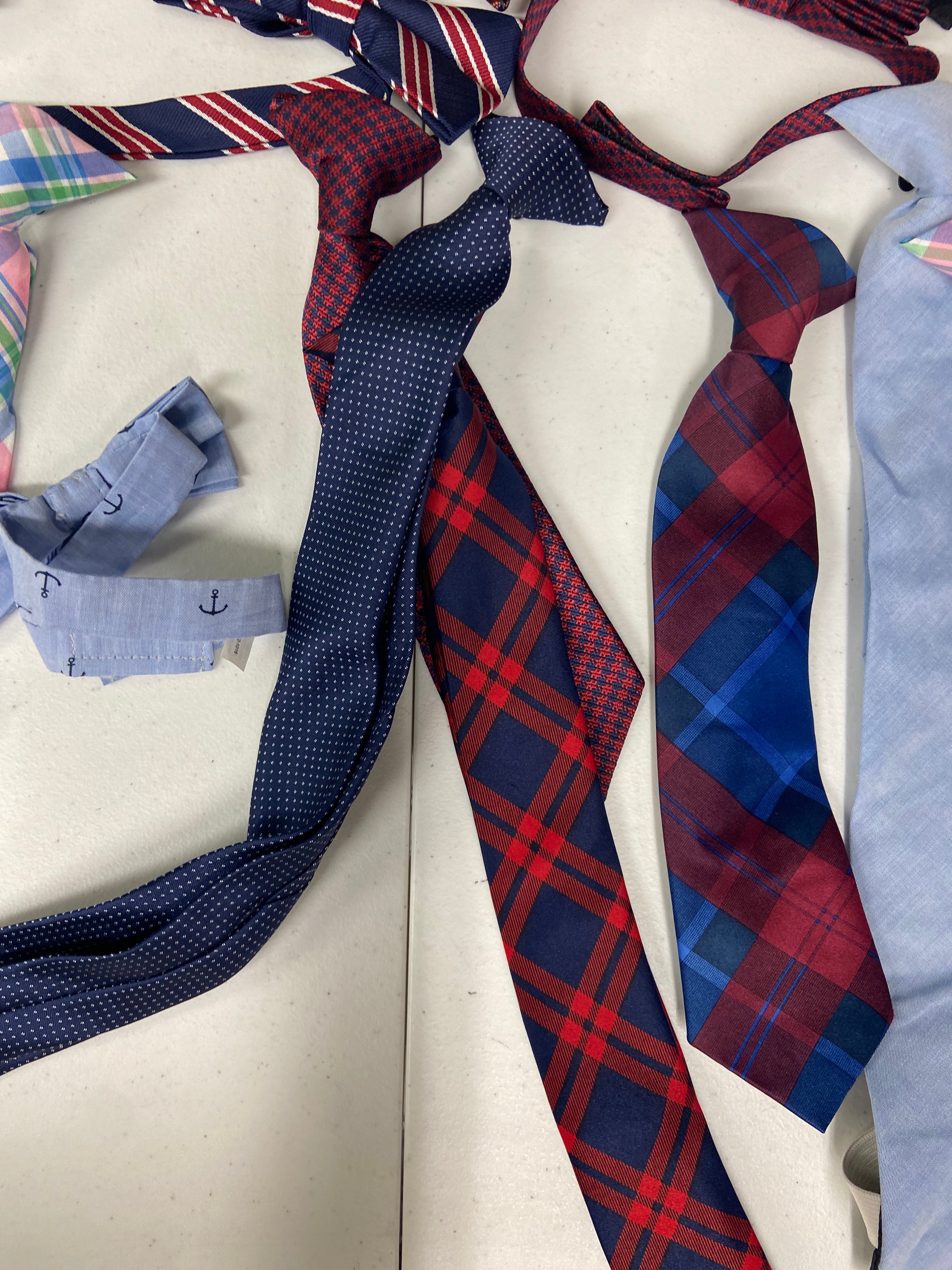 Kid's Neckties, Bow Ties and more Wholesale Lot, TOMMY HILFIGER and other Famous brands, 34 Units, Customer Returns
