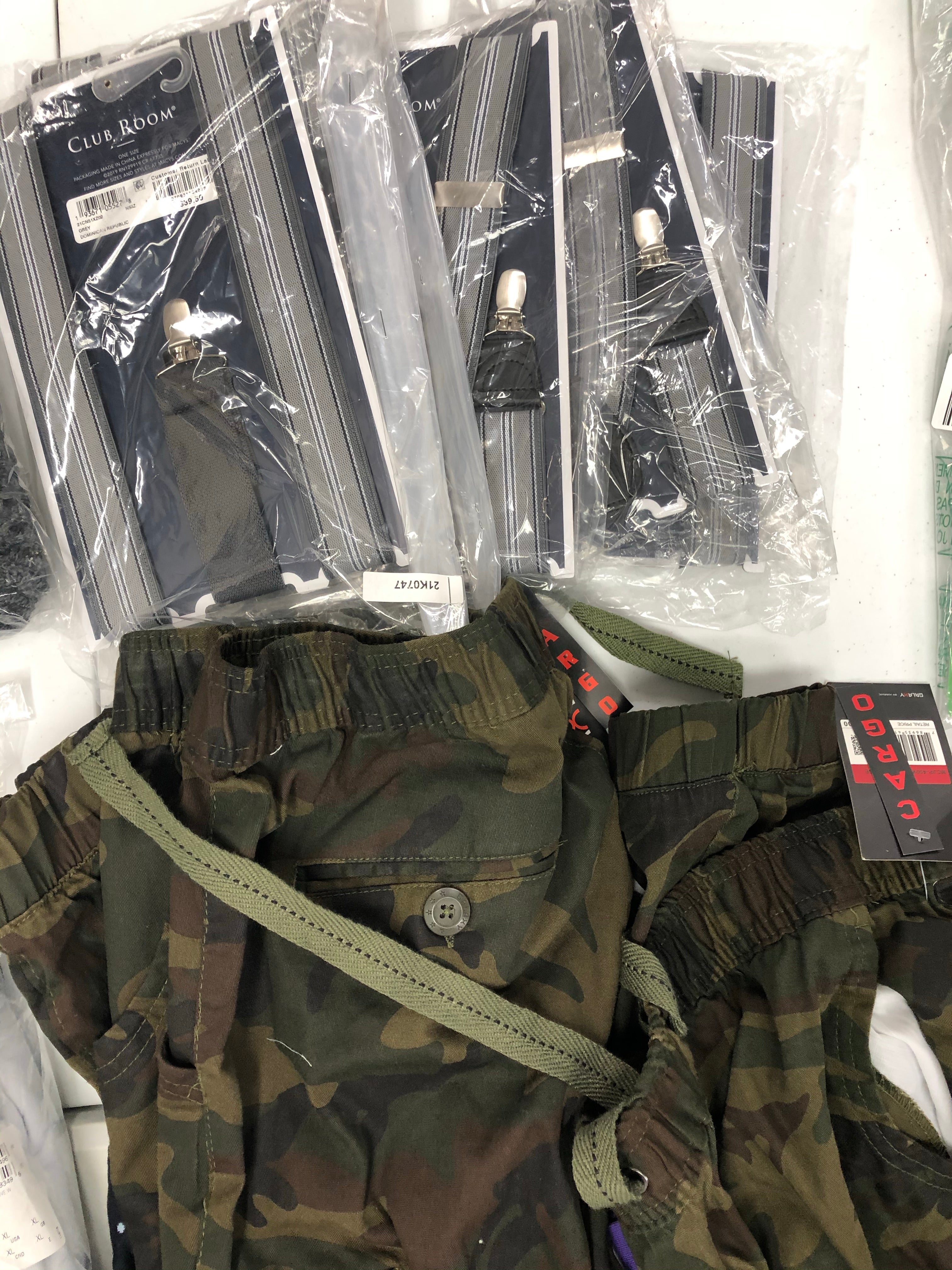 Men's Clothing & Accesories Wholesale Lot, ADIDAS, CALVIN KLEIN, STEVE MADDEN,  COLUMBIA, SALOMON and more, 32 items, Shelf Pulls, MSRP $835