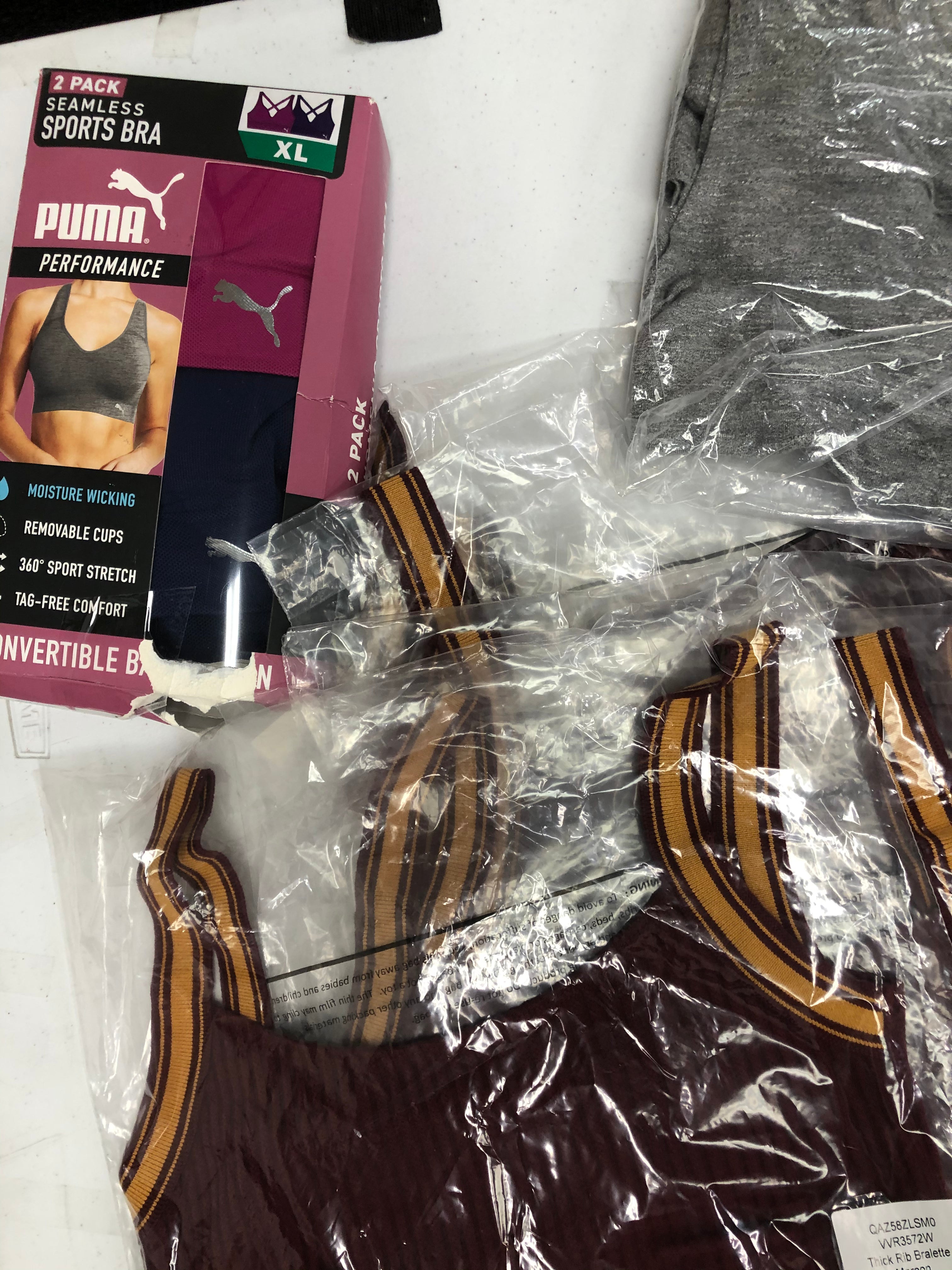 Women's Clothing Tops, Cardigan, Wholesale Lot, PUMA, SPLENDID, FREE PEOPLE, MAX + MIA, BUFFALO and more, 16 items, Shelf Pulls, MSRP $1,094