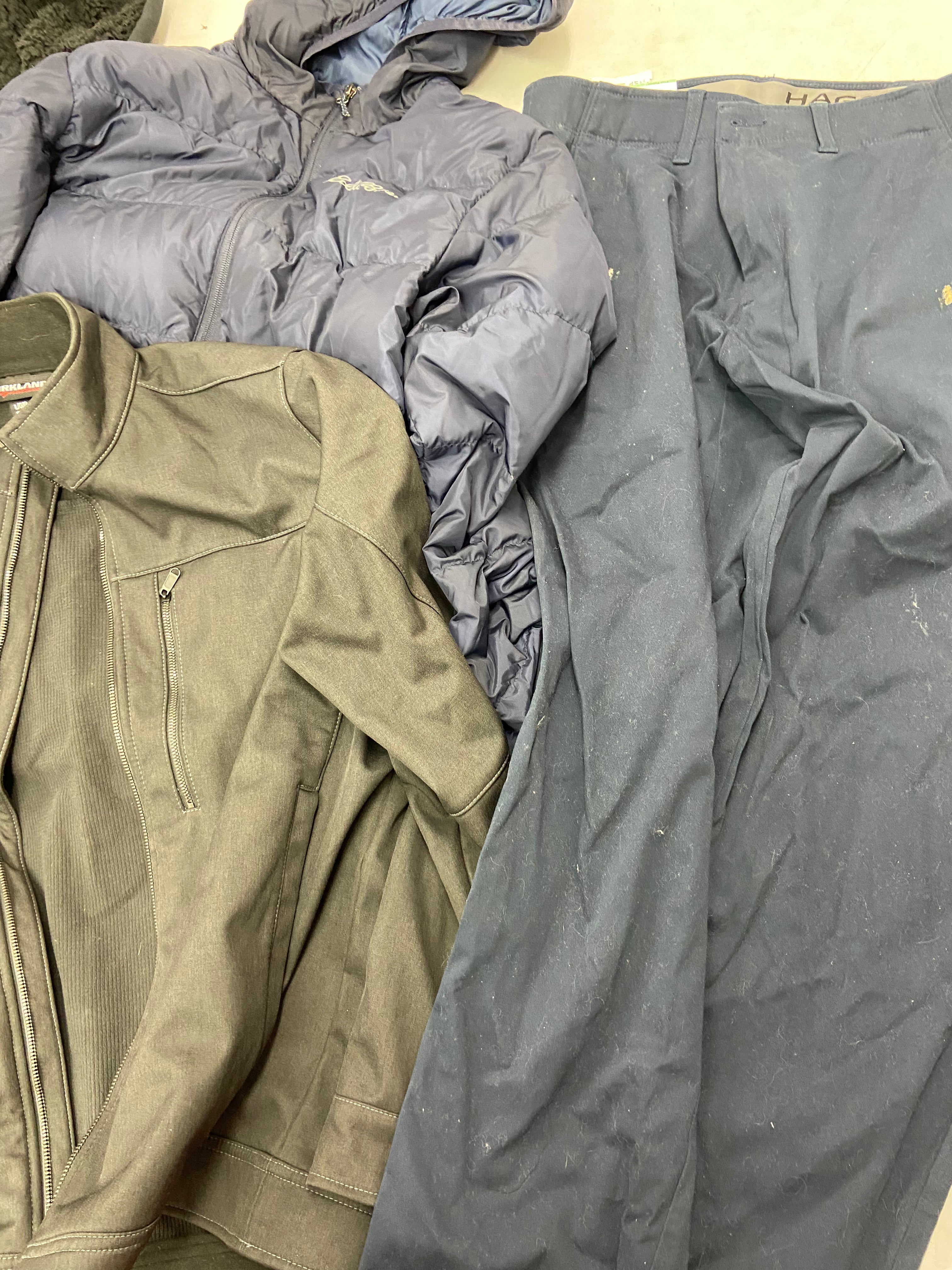 Men's Clothings Assorted Wholesale Lot, WEATHERPROOF, EDDIE BAUER, KIRKLAND, HAGGAR and more, 4 items, CUSTOMER RETURNS
