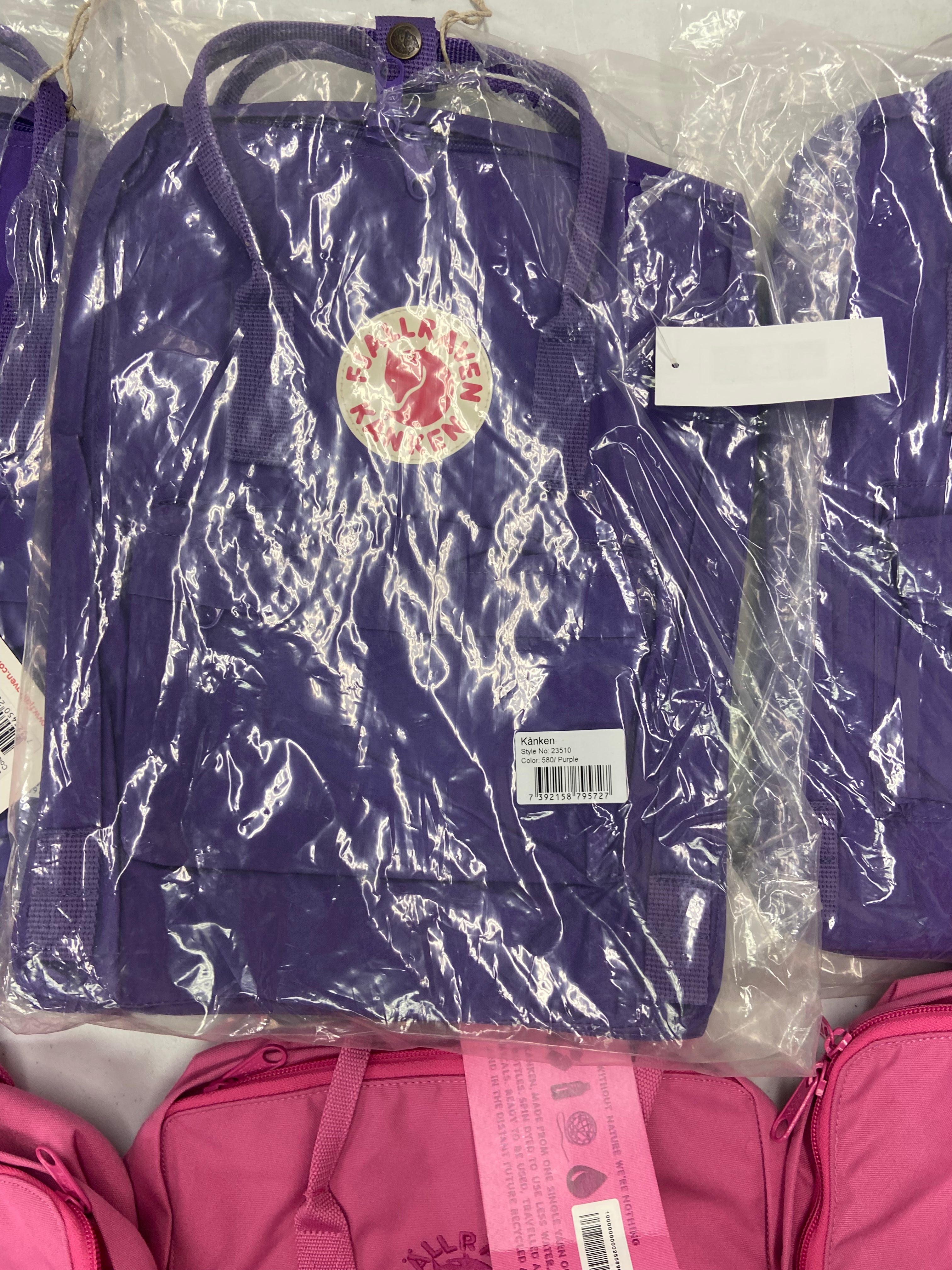 Women's Backpacks Wholesale Lot, FJALLRAVEN, 8 items, New, MSRP $680