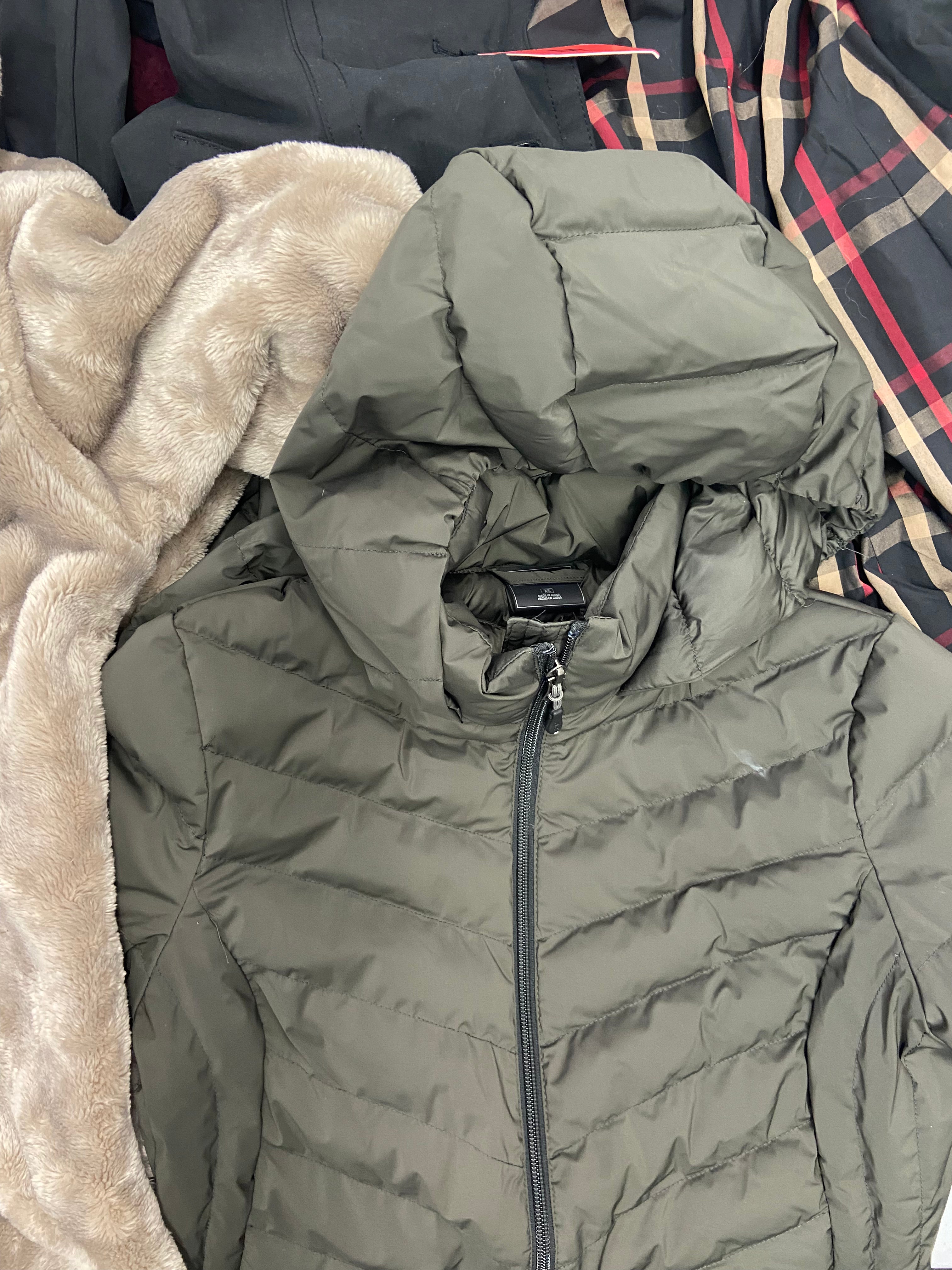 Women's Clothing Outerwear (Trench Coat, Cardigan, Vest & More) Wholesale Lot, NICOLE MILLER, PENDLETON, ELLA MOSS, ALFANI and more, 8 items, Shelf Pulls, MSRP $664