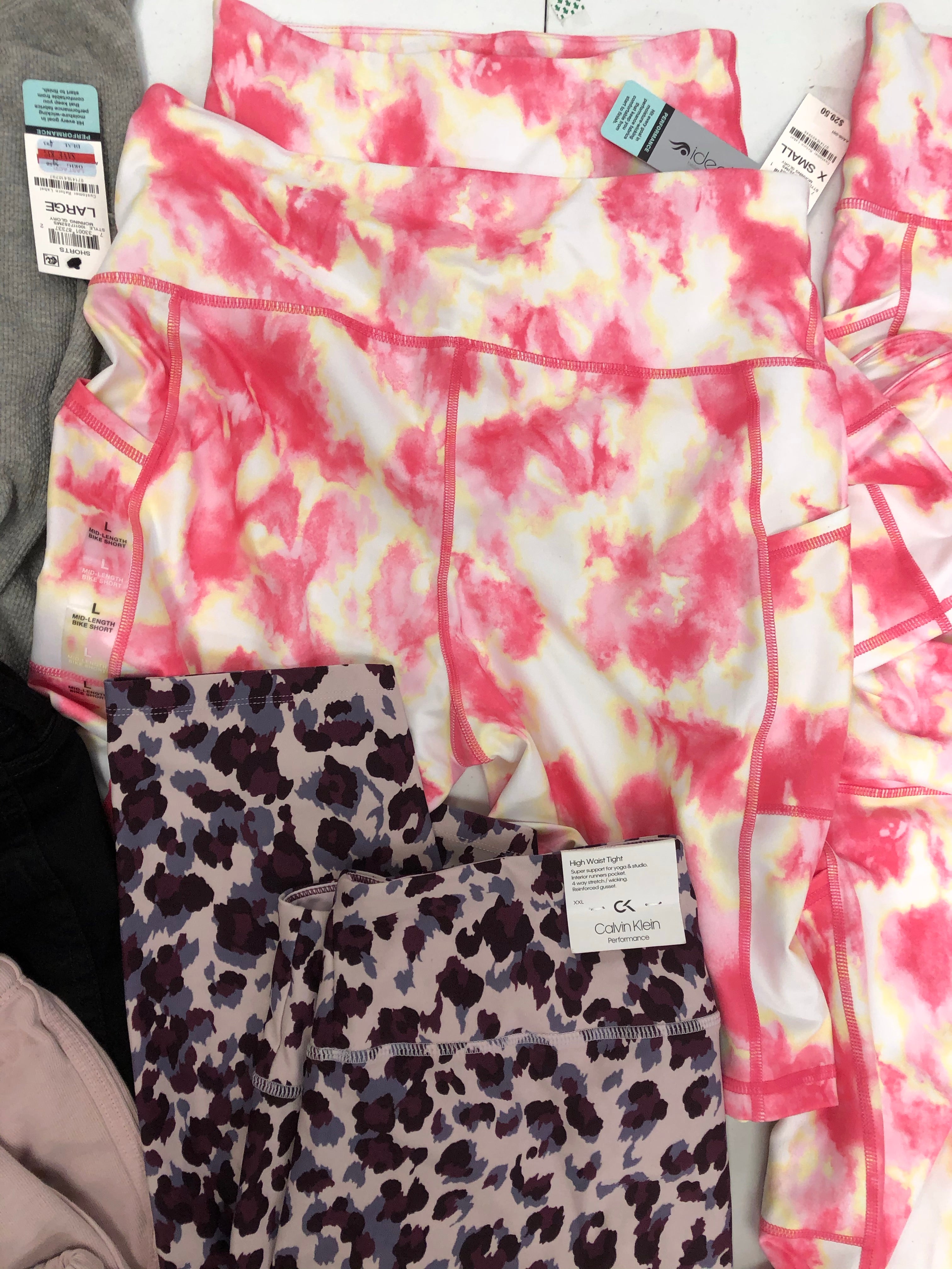 Women's Clothing ASSORTED Wholesale Lot, CALVIN KLEIN, NIKE, FREE PEOPLE, AMERICAN APPAREL and more, 16 items, Shelf Pulls, MSRP $564