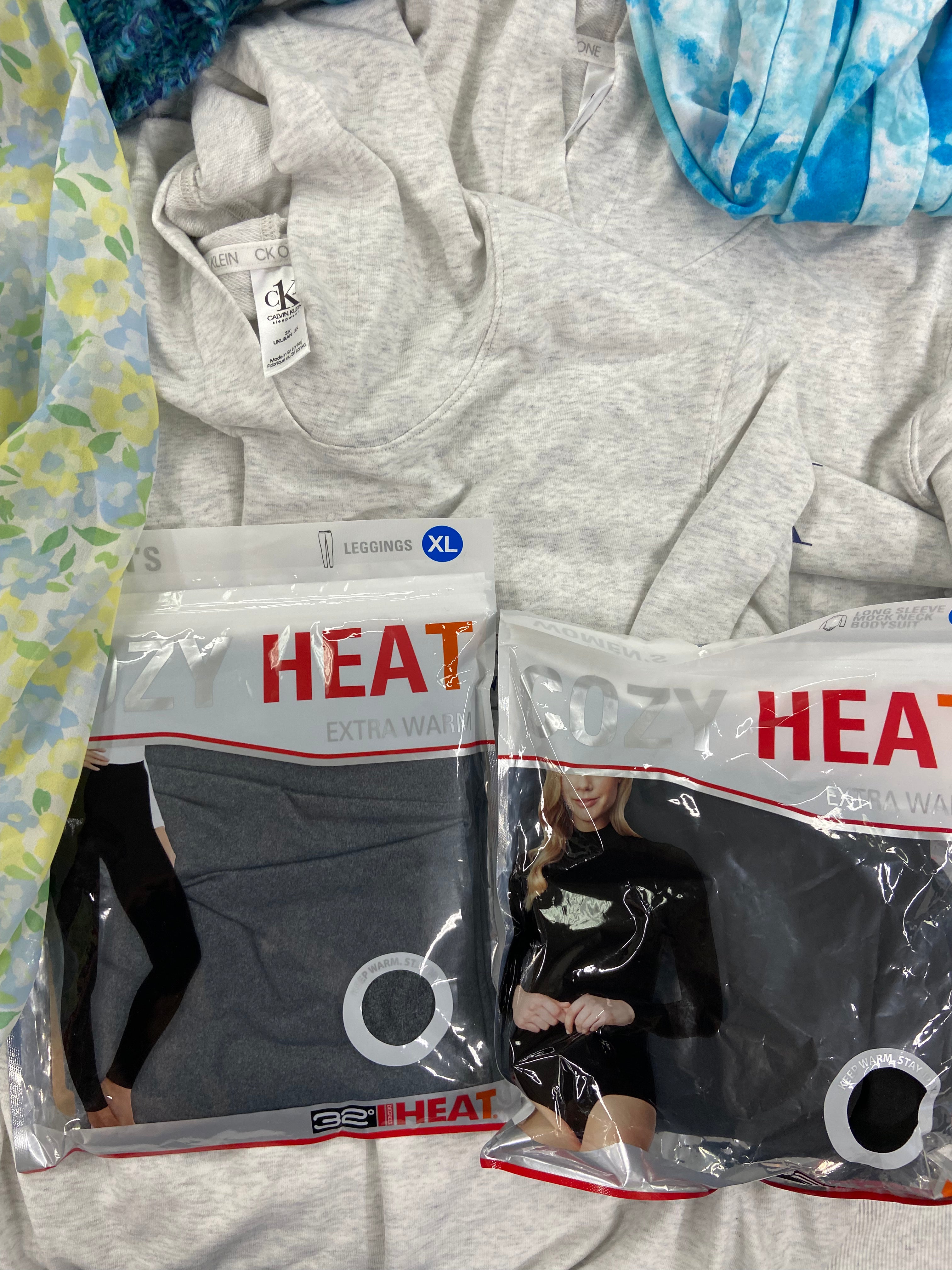 Women's Clothing ASSORTED Wholesale Lot, CALVIN KLEIN, FREE PEOPLE, 32 DEGREES and more, 10 items, Shelf Pulls, MSRP $717